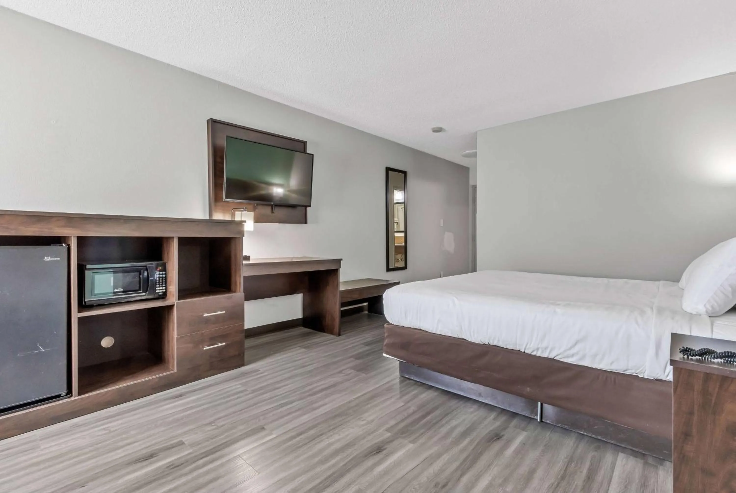 Photo of the whole room, Bed in Baymont by Wyndham North Myrtle Beach