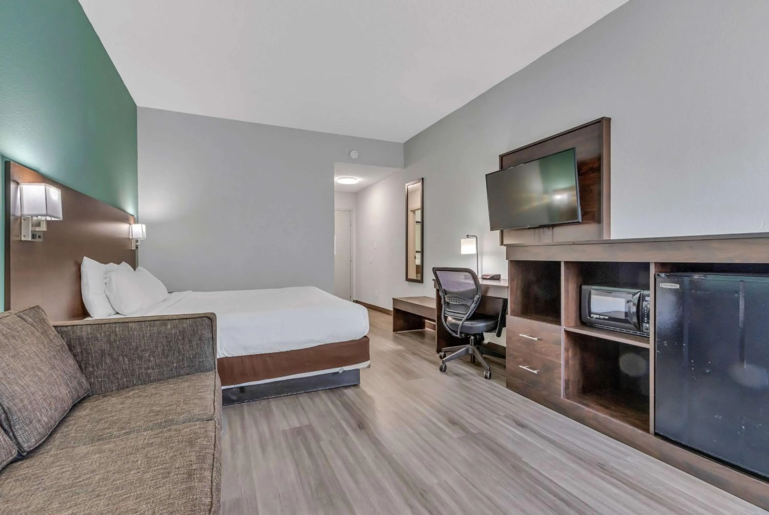 Photo of the whole room, Bed in Baymont by Wyndham North Myrtle Beach