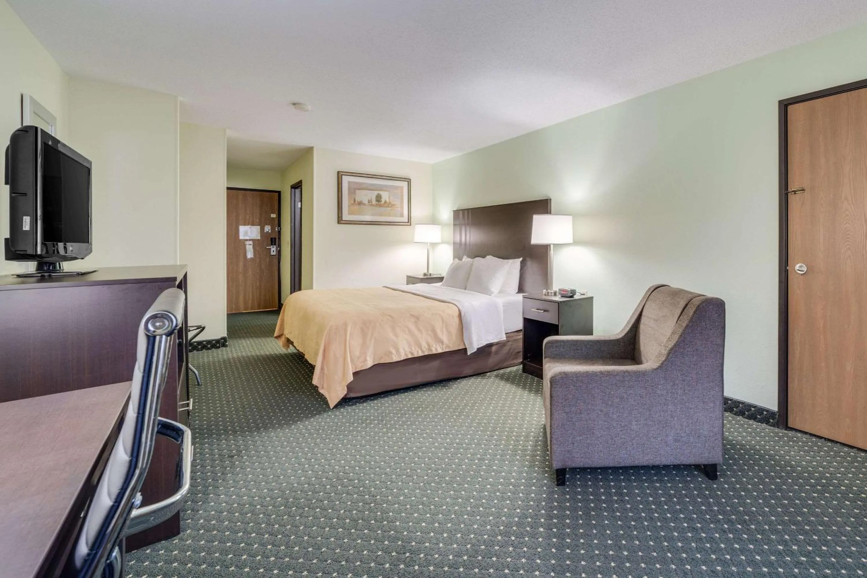 Bedroom, Bed in Quality Inn & Suites Sioux Falls South