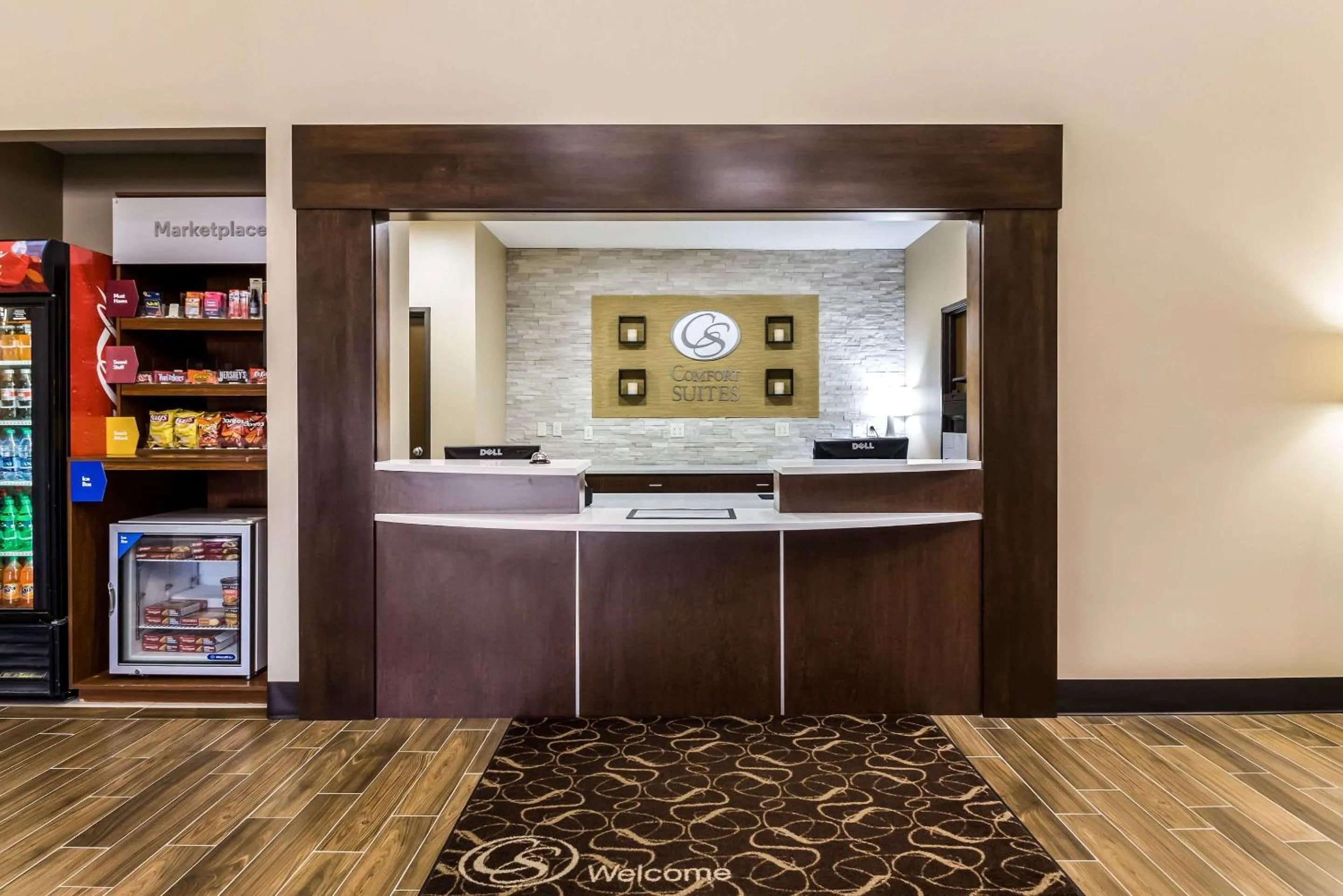 Lobby or reception in Comfort Suites Sioux Falls Mall District