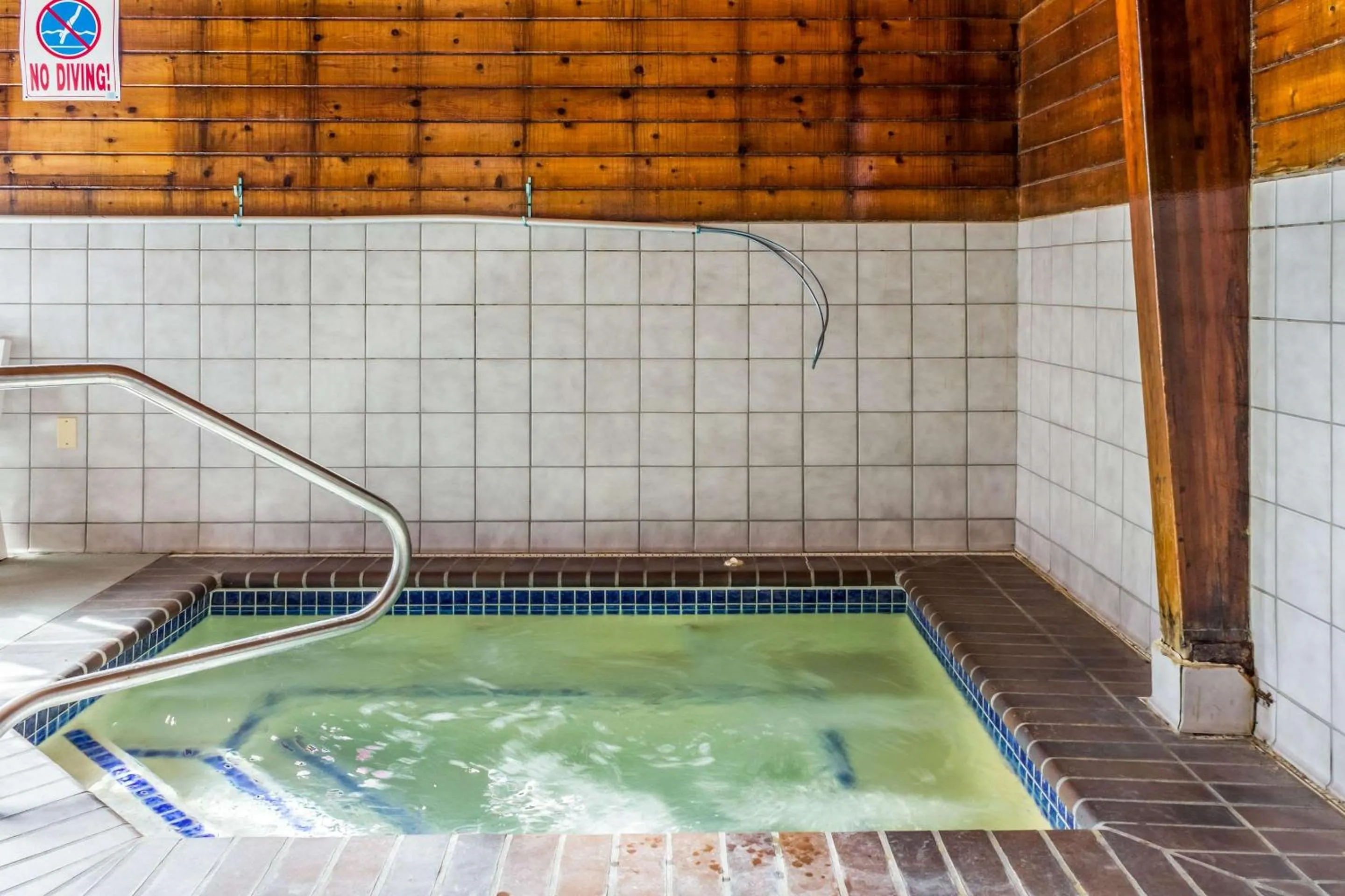 On site in Econo Lodge Sioux Falls North