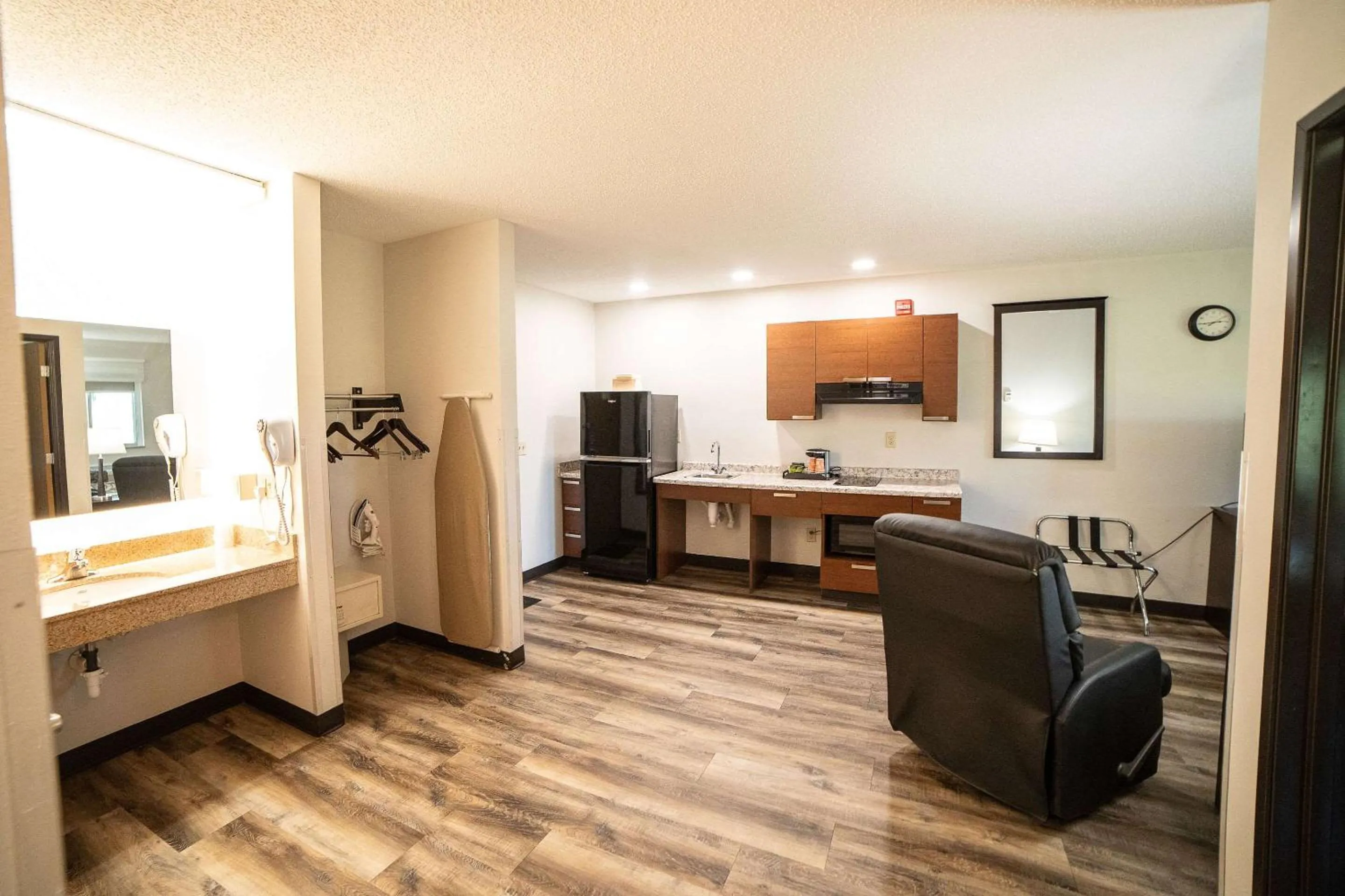 Bedroom in Quality Inn & Suites Watertown near Prairie Lakes Ice Arena