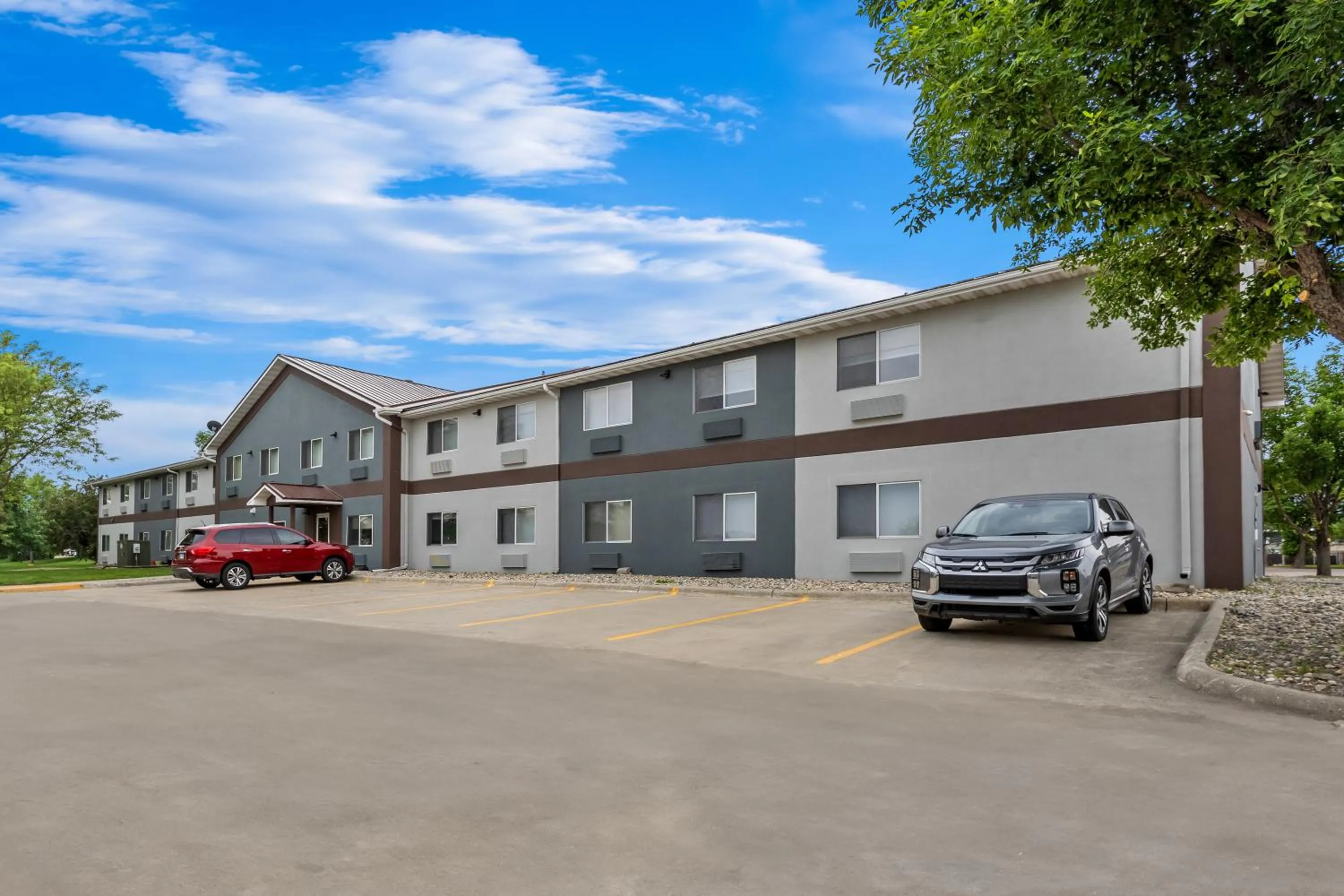 Property building in Quality Inn Brookings-University