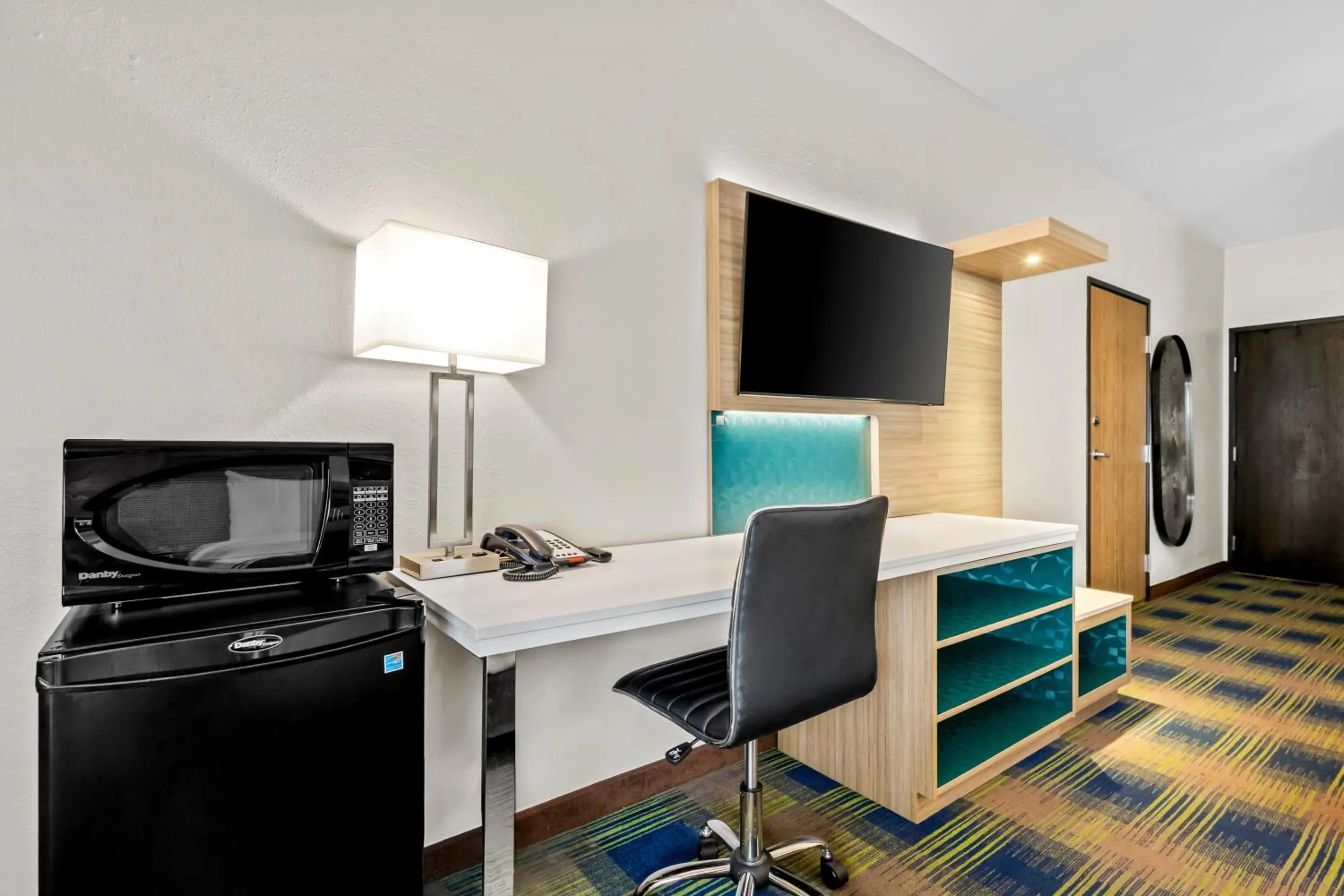 TV and multimedia in Quality Inn Brookings-University