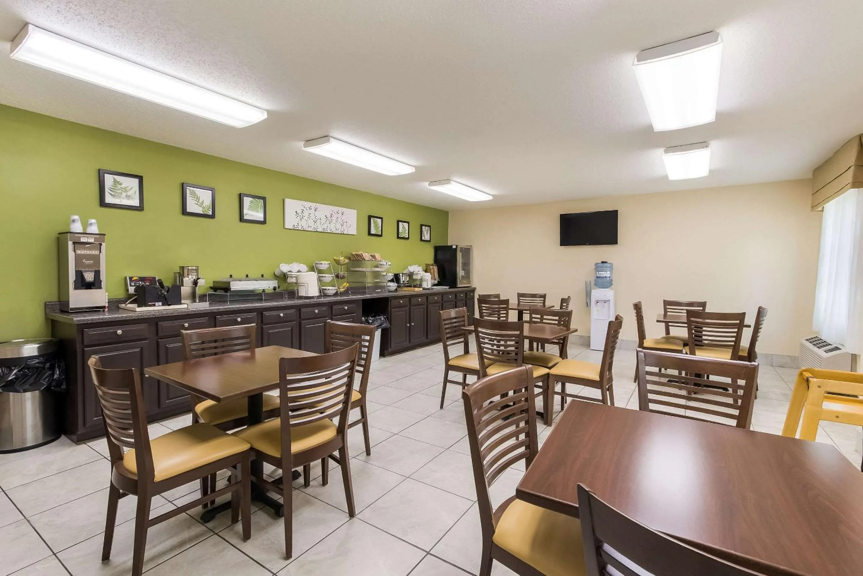 Breakfast in Sleep Inn Sioux Falls Airport