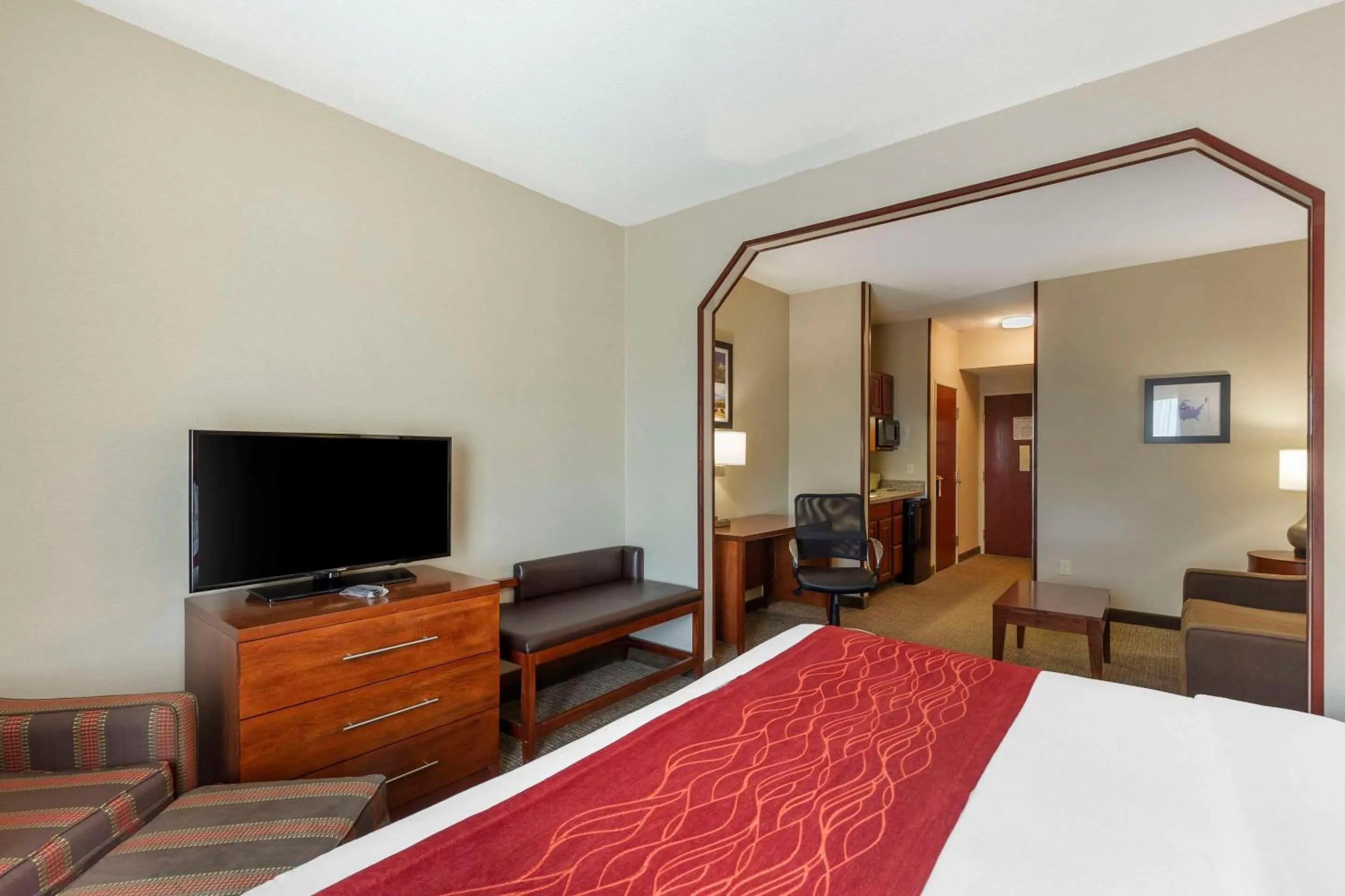 Bedroom, Bed in Comfort Inn & Suites