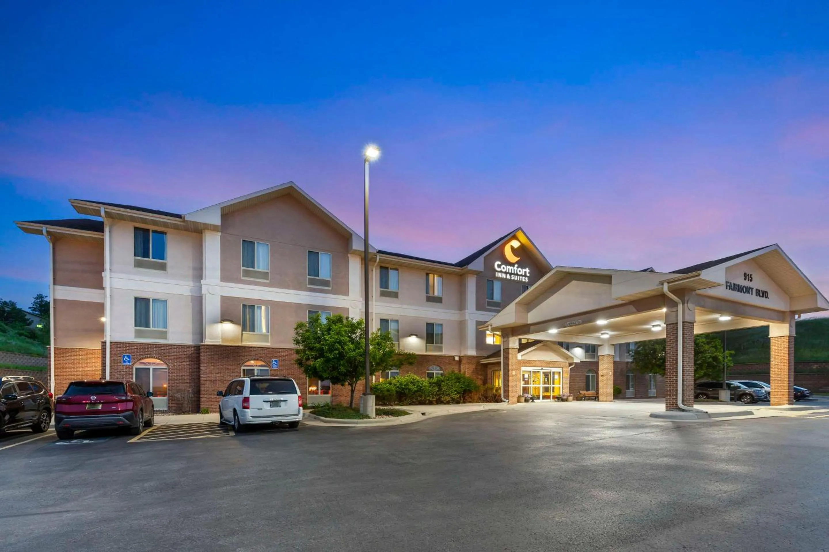Property building in Comfort Inn & Suites