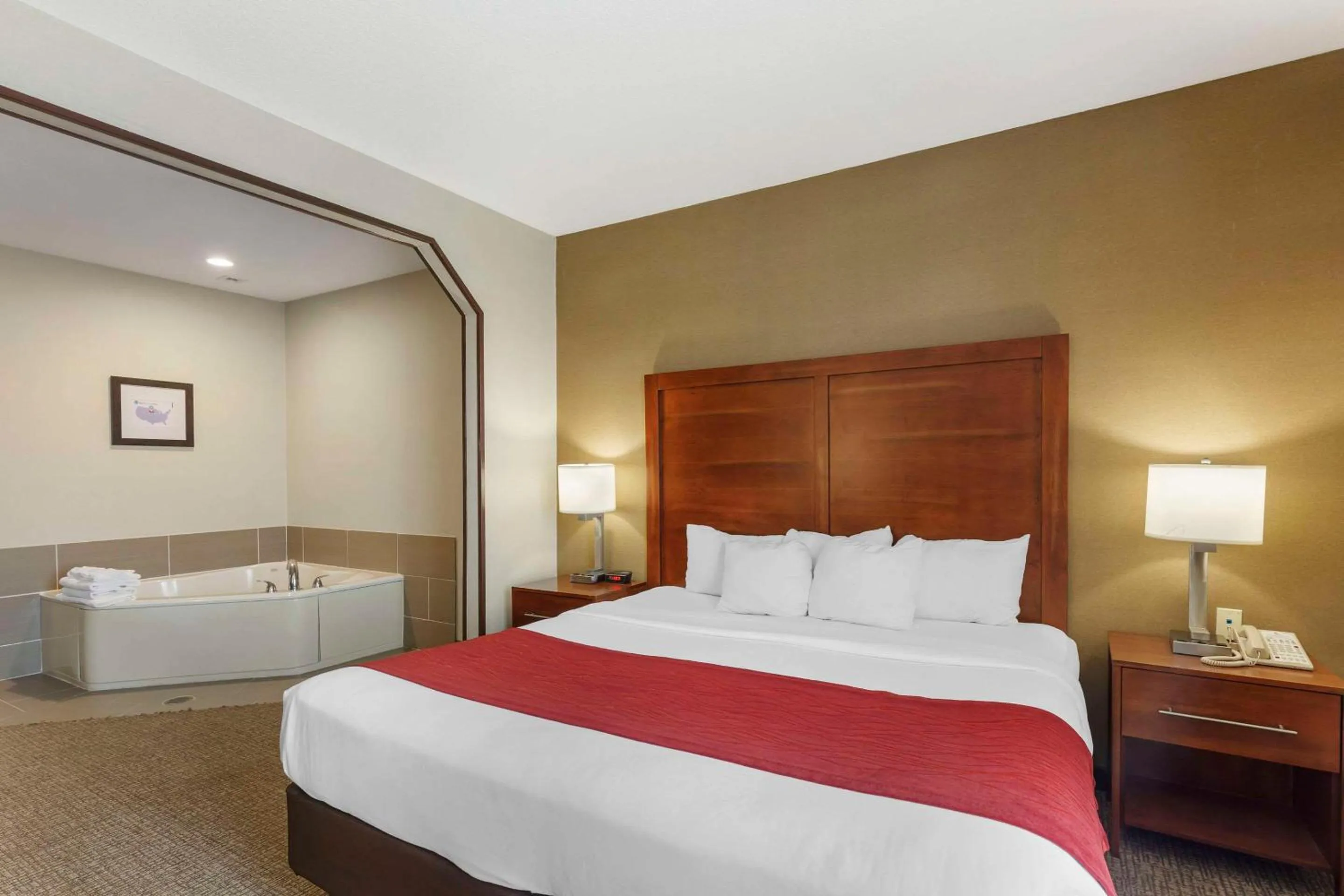 Bedroom, Bed in Comfort Inn & Suites