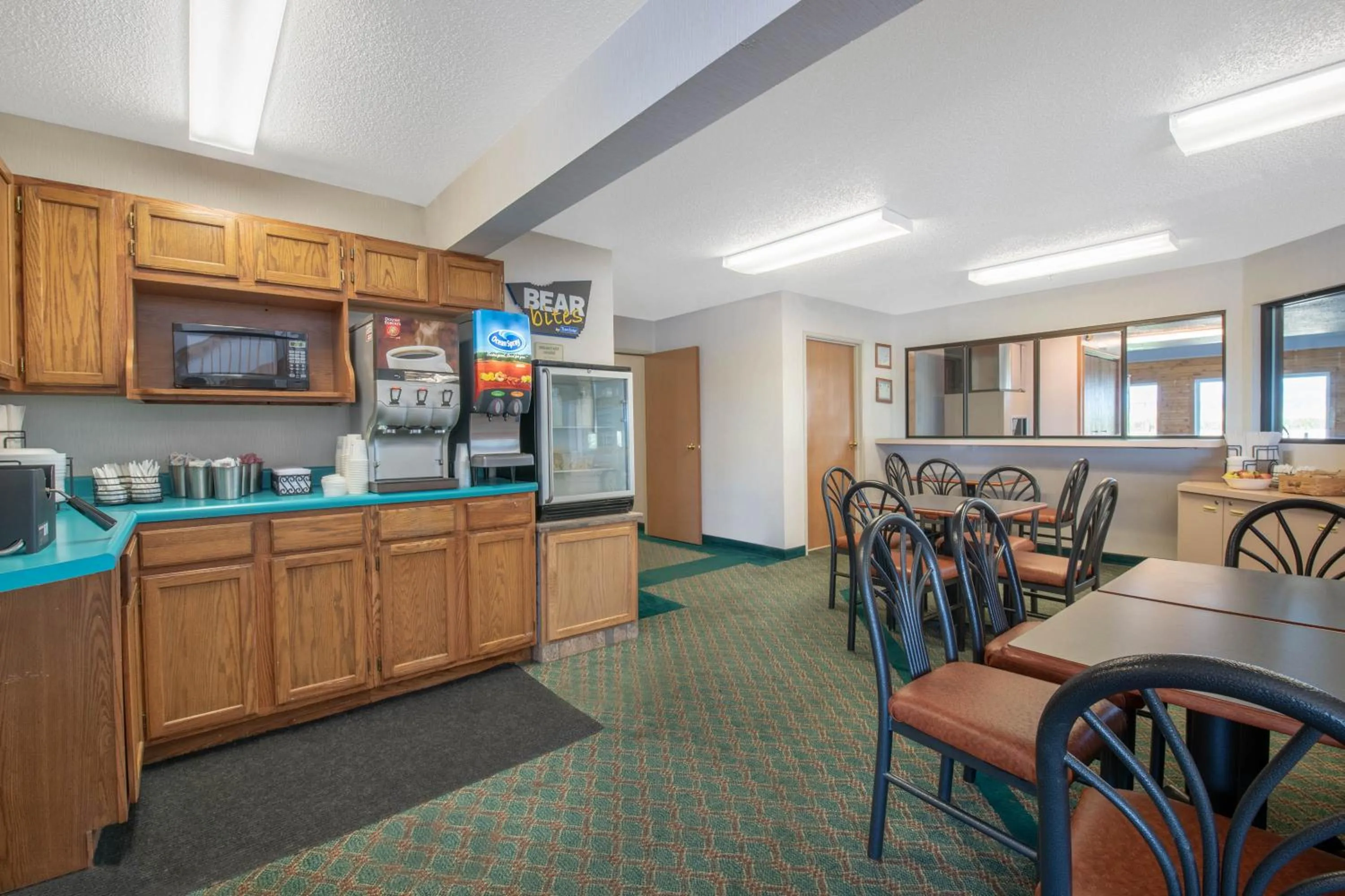 Food and drinks in Travelodge by Wyndham Spearfish