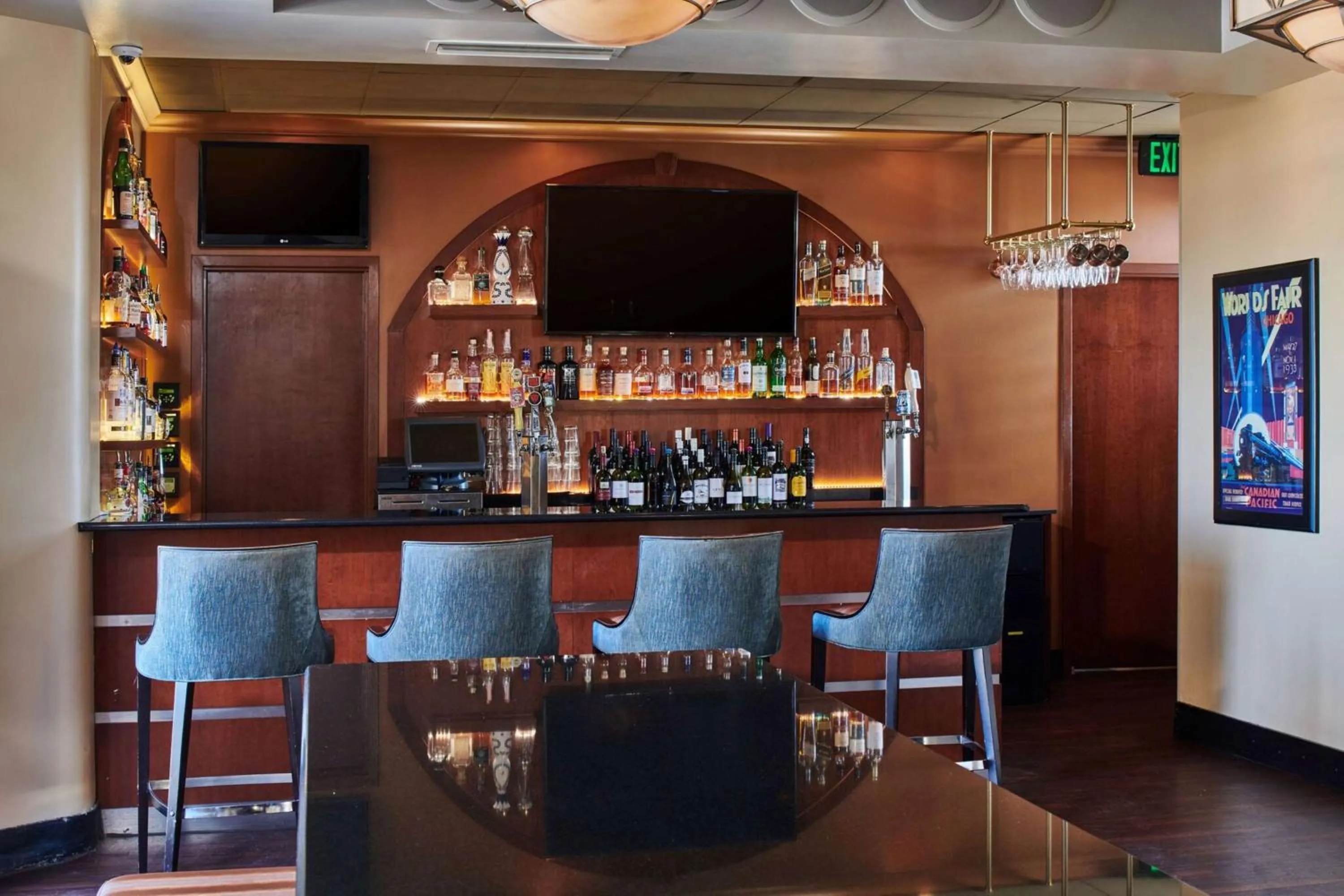 Lounge or bar in Hotel Alex Johnson Rapid City, Curio Collection by Hilton