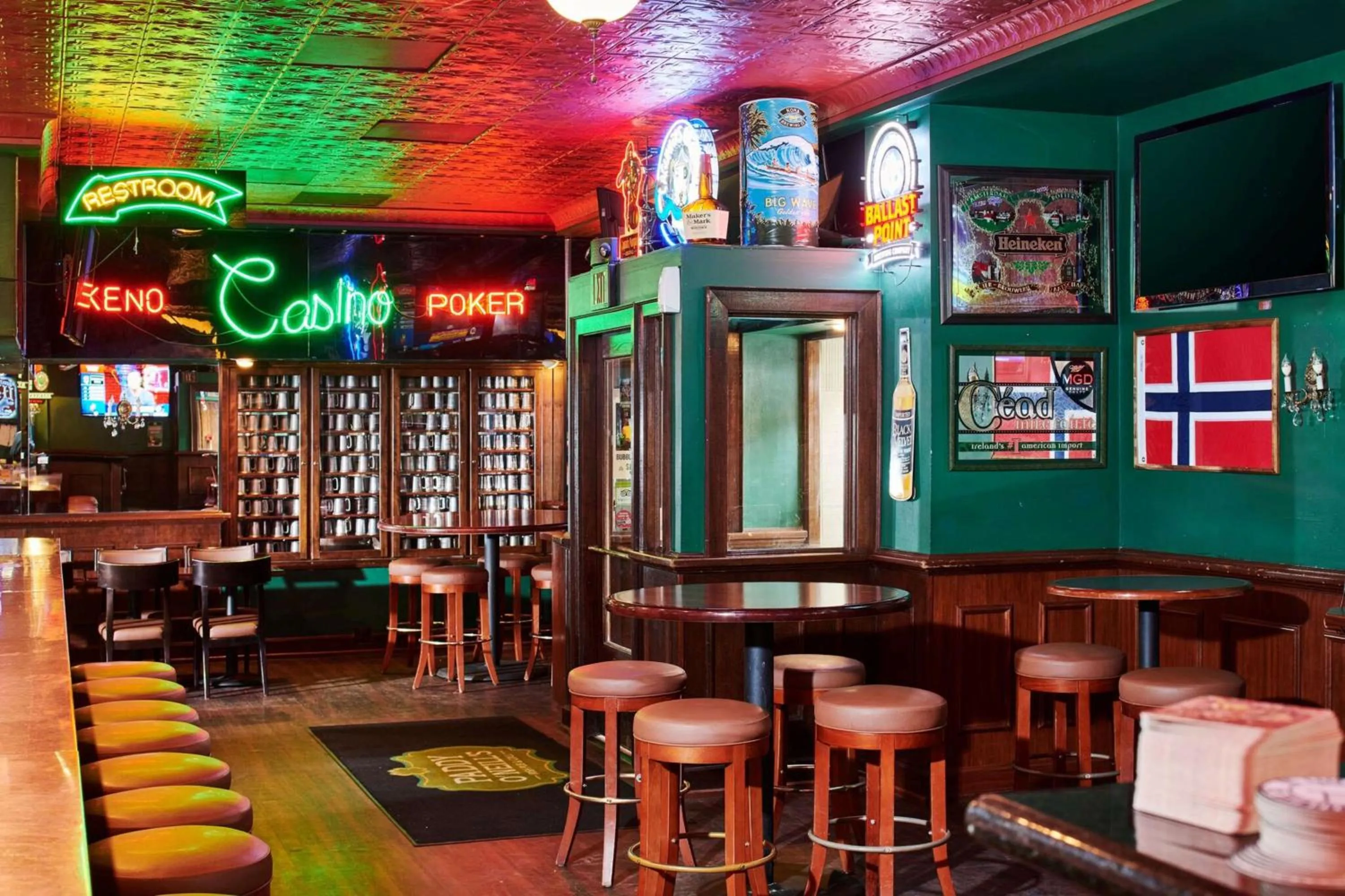 Lounge or bar in Hotel Alex Johnson Rapid City, Curio Collection by Hilton