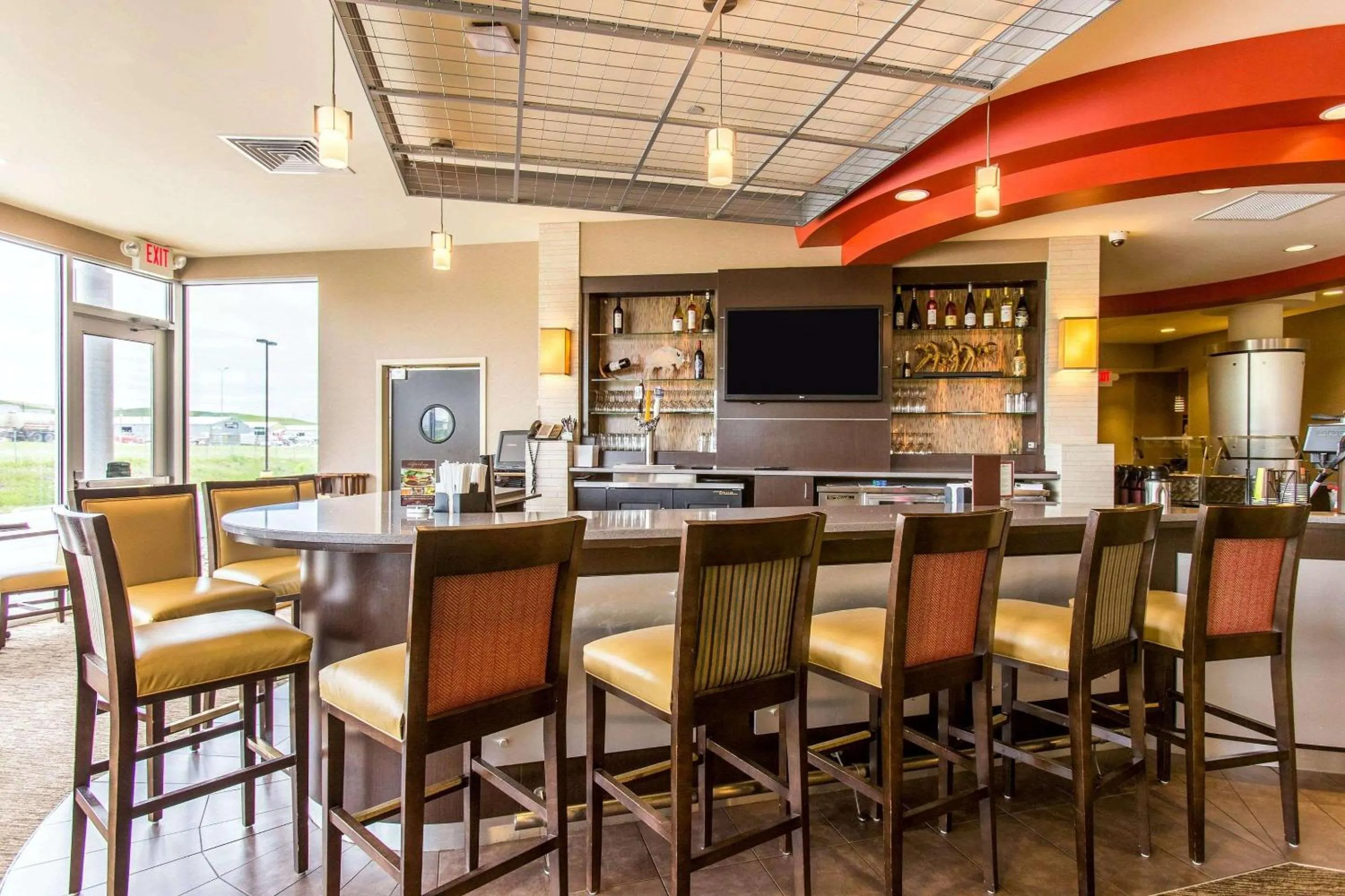 Restaurant/places to eat in Cambria Hotel Rapid City near Mount Rushmore