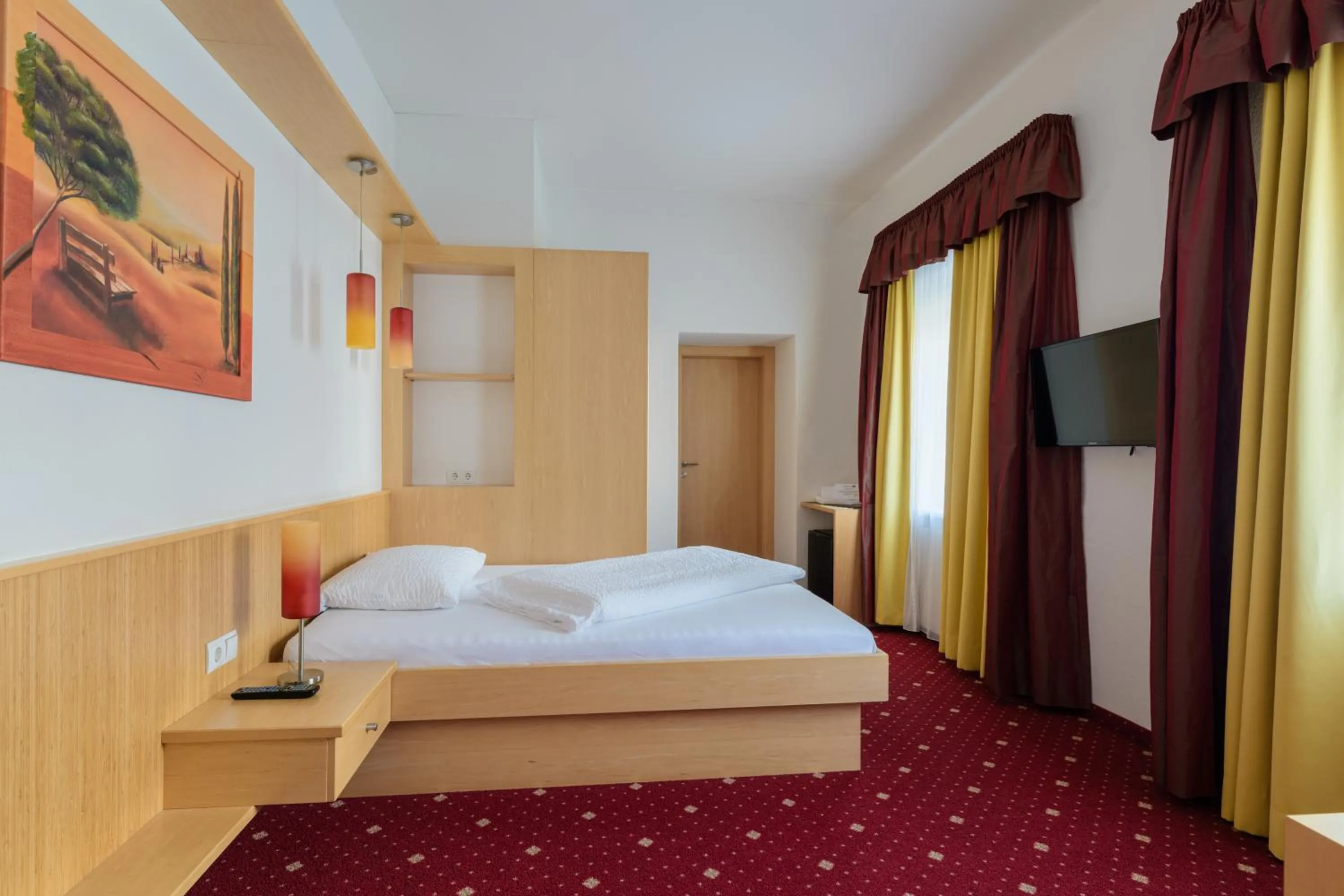 Bed in Landgasthof Bogner by SMK Event und Gastro