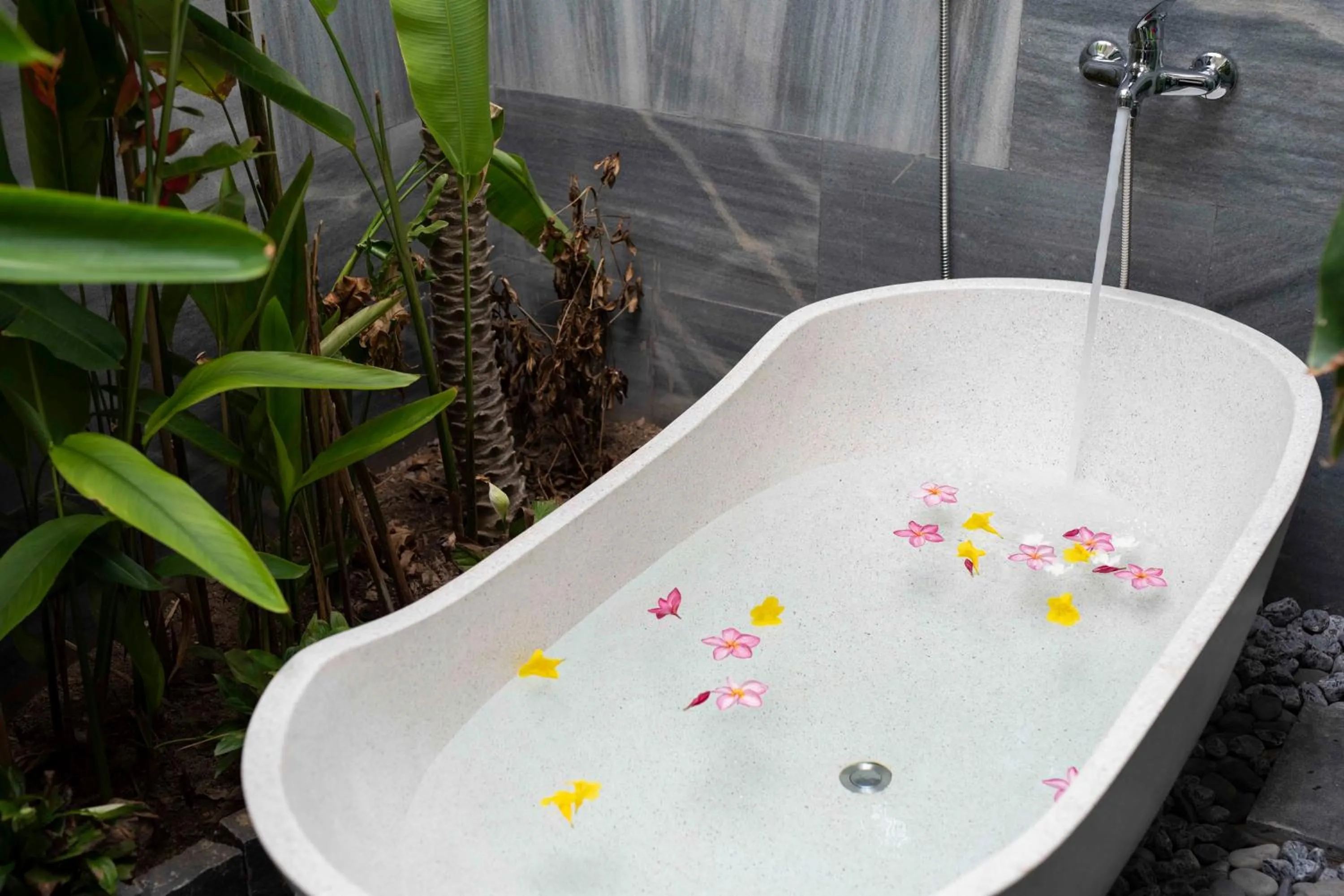 Hot Tub in CocoLand Thu Xa Ancient Town Resort