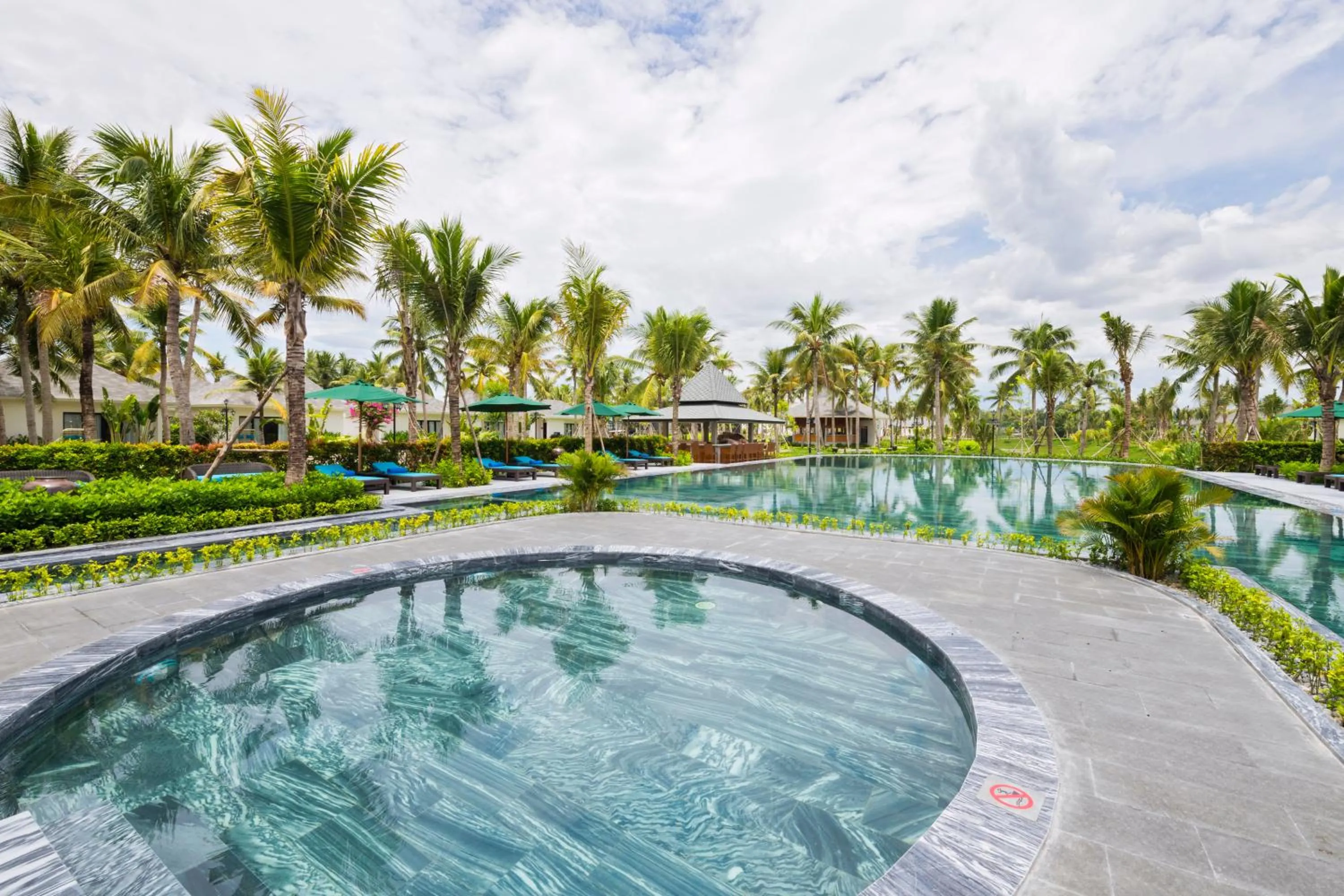 Day in CocoLand Thu Xa Ancient Town Resort