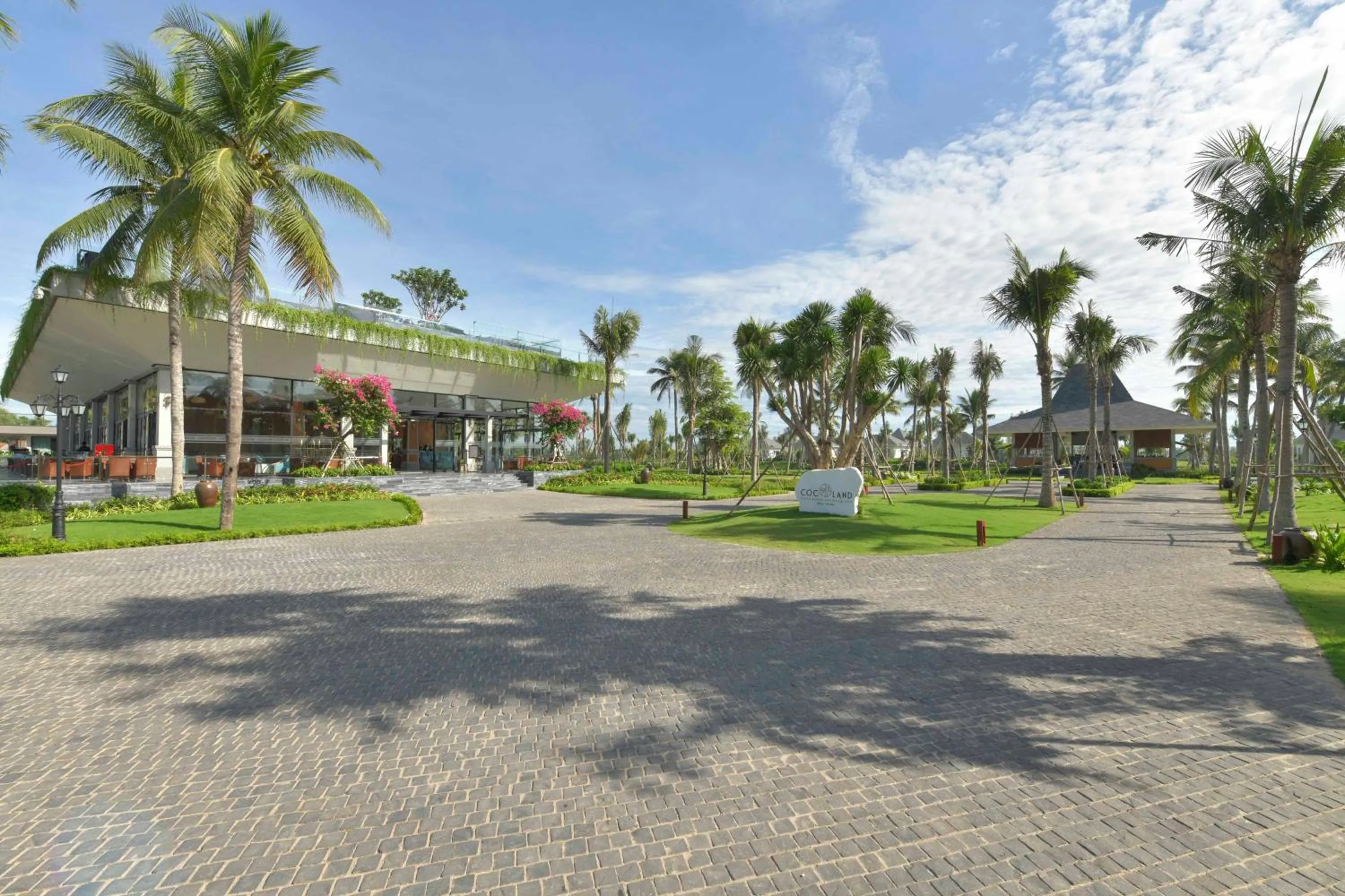 Property building in CocoLand Thu Xa Ancient Town Resort