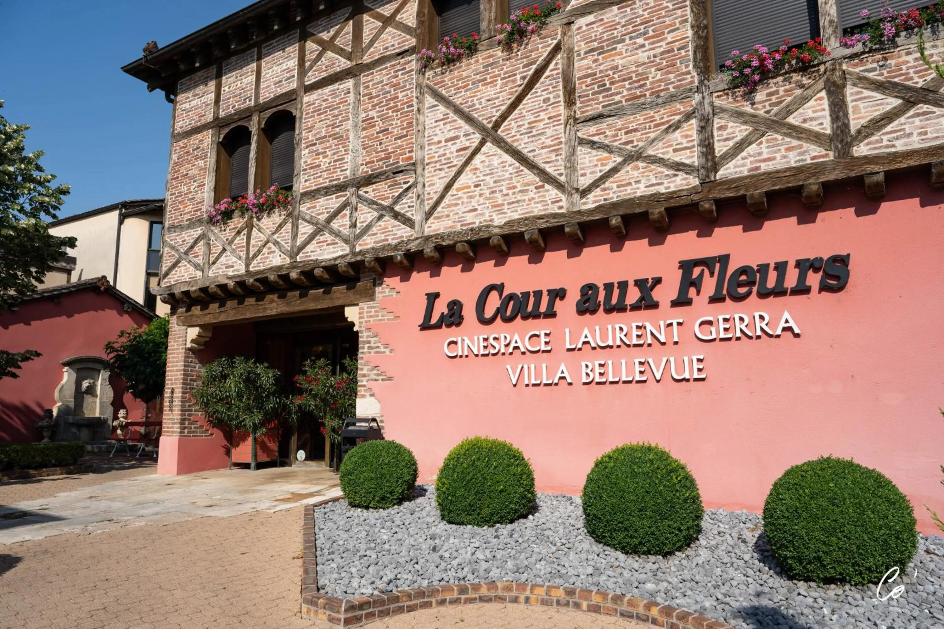 Breakfast in Georges Blanc Parc & Spa