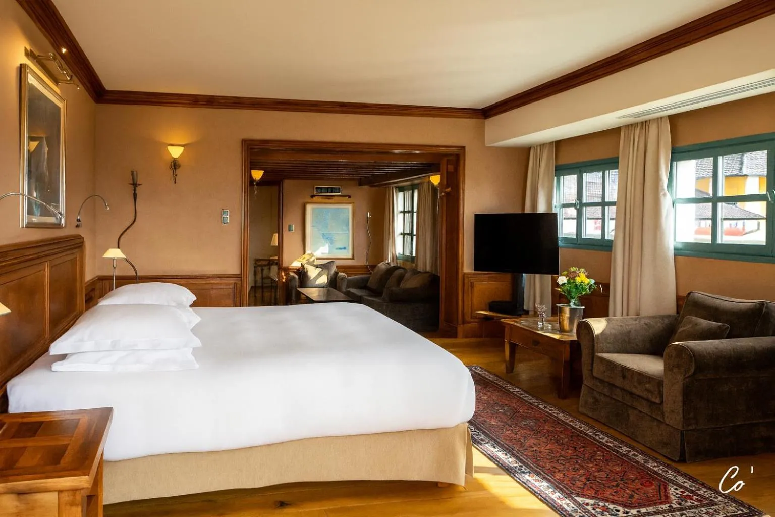 Photo of the whole room, Bed in Georges Blanc Parc & Spa