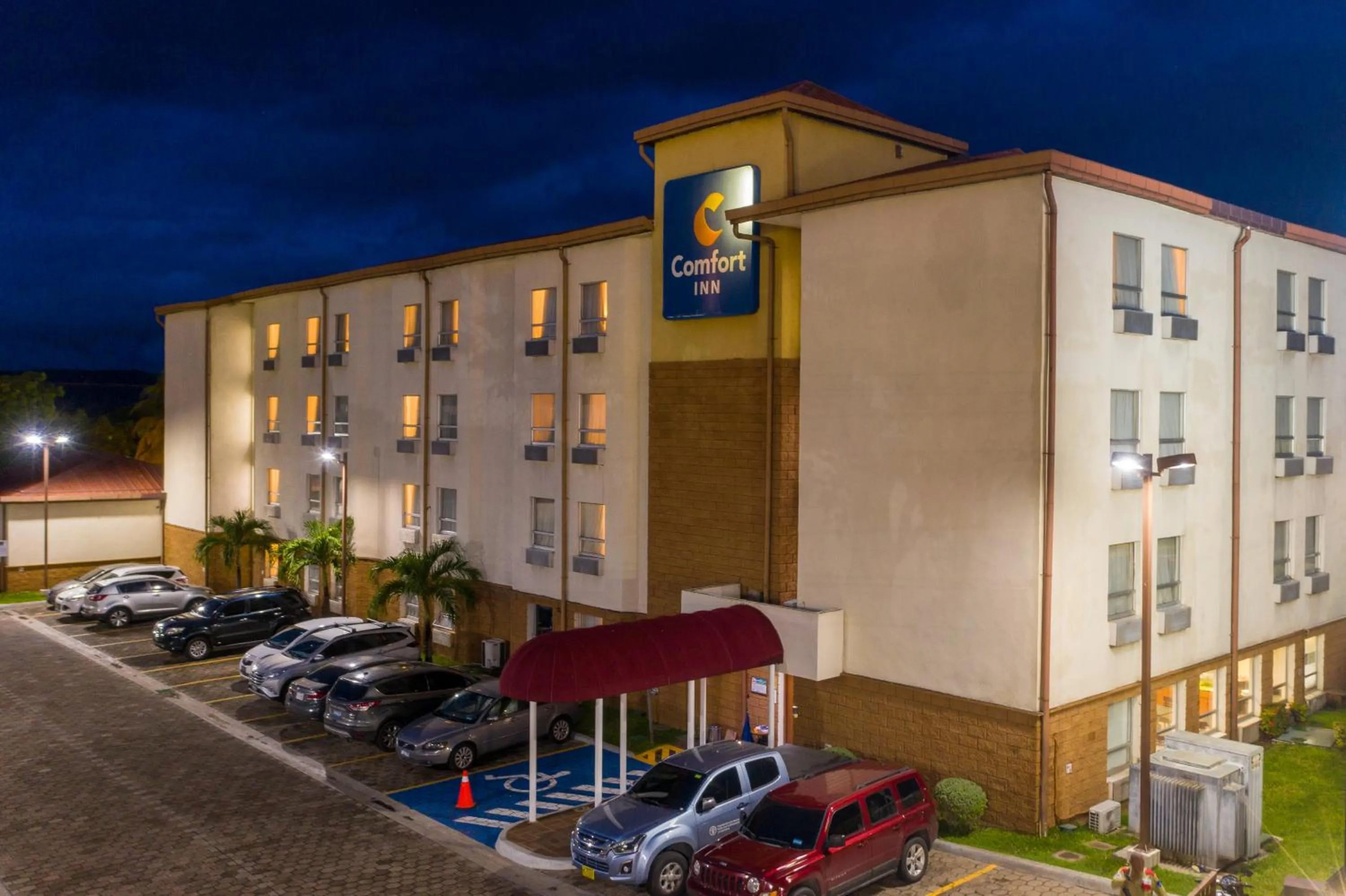Property building in Comfort Inn Real San Miguel
