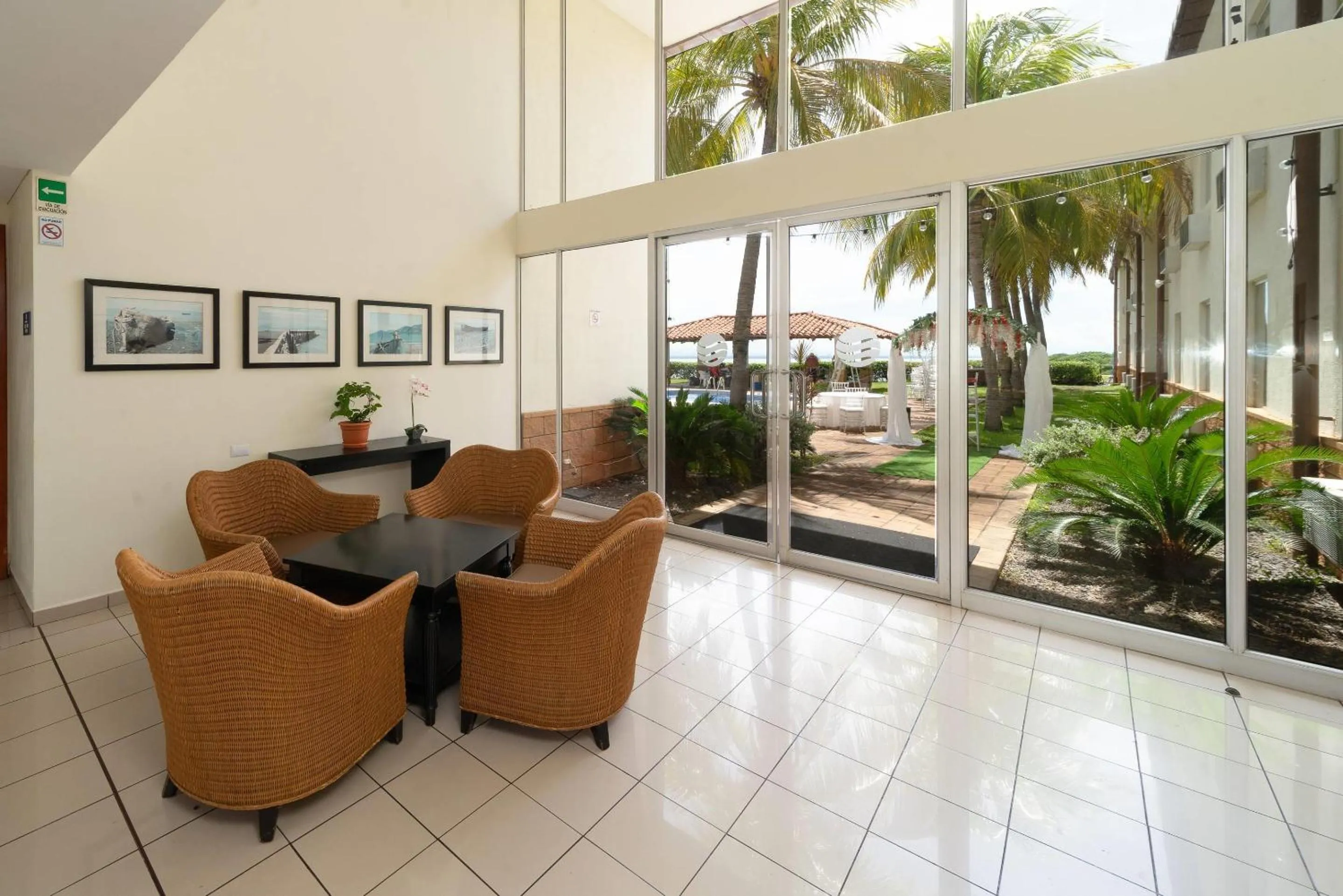 Lobby or reception in Comfort Inn Real La Union