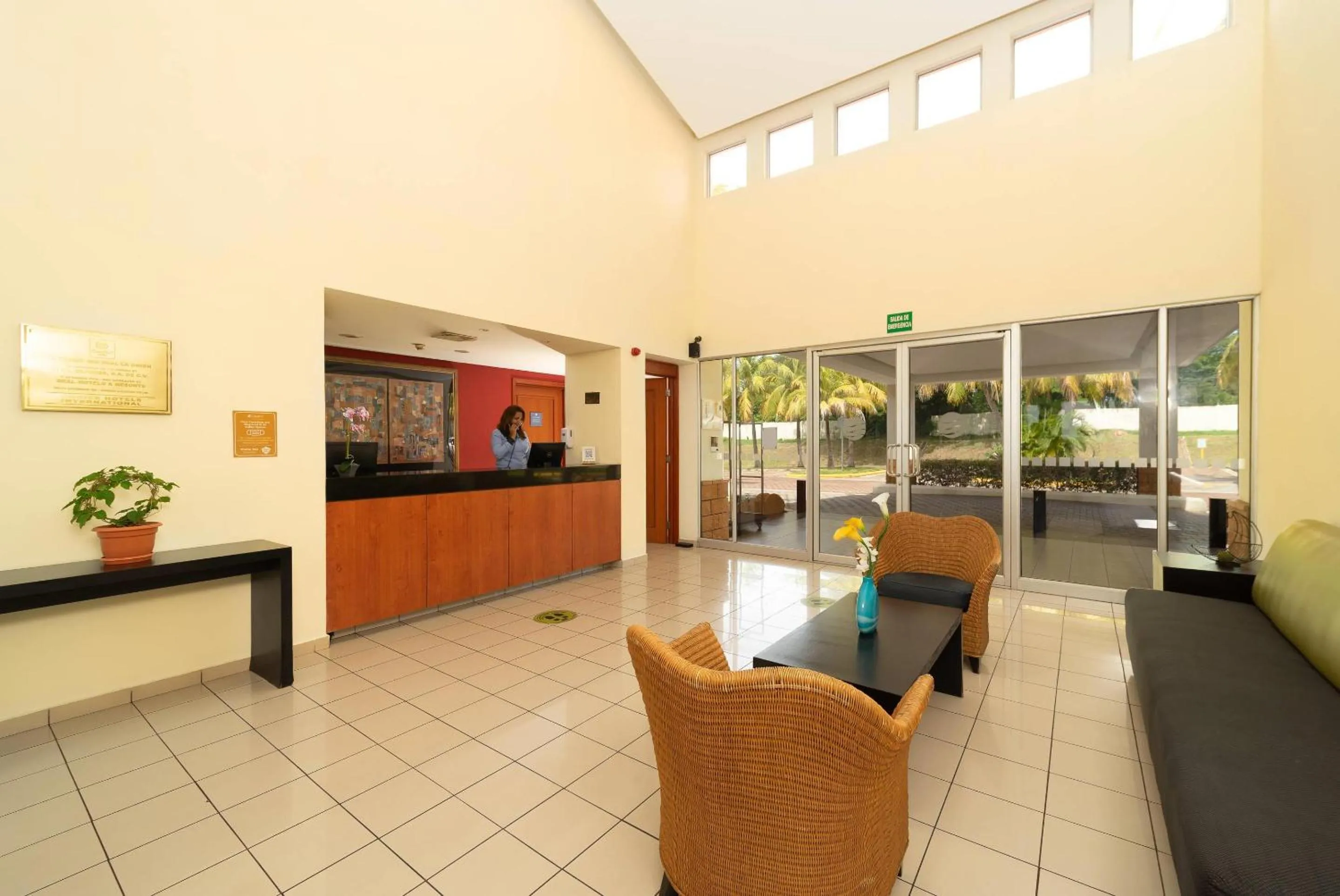 Lobby or reception in Comfort Inn Real La Union