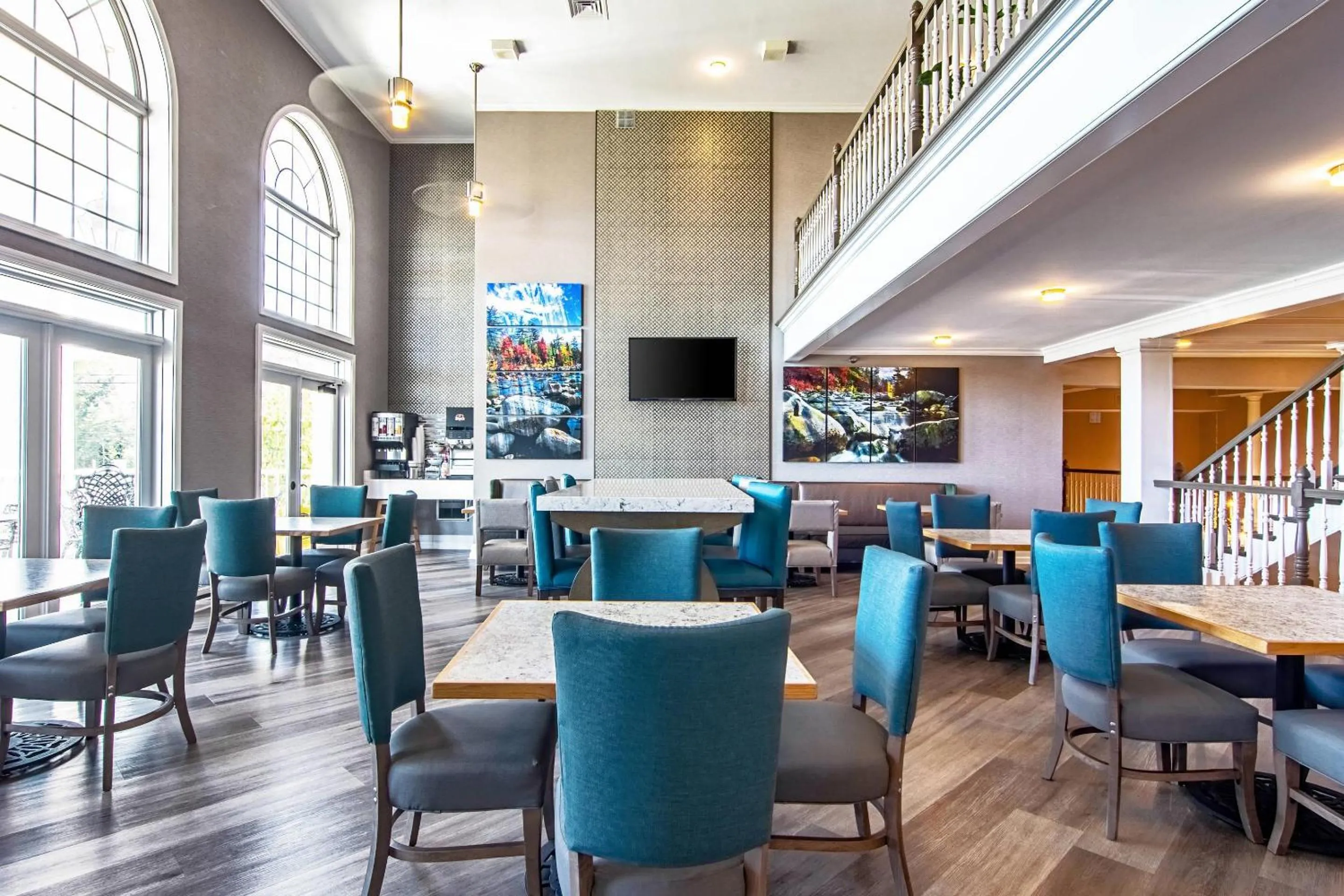 Breakfast in Clarion Inn Willow River