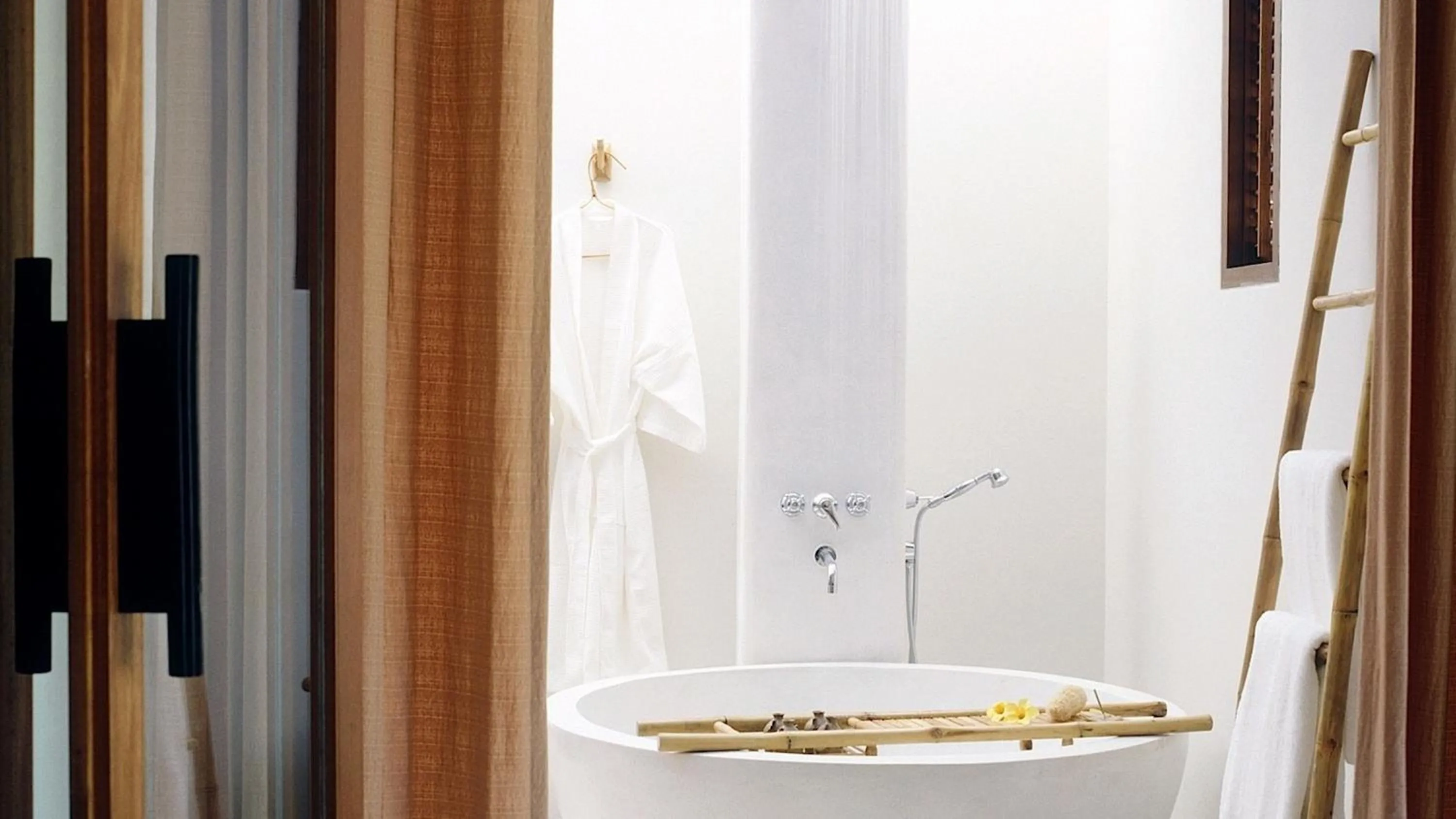 Shower in SALA Samui Choengmon Beach Resort