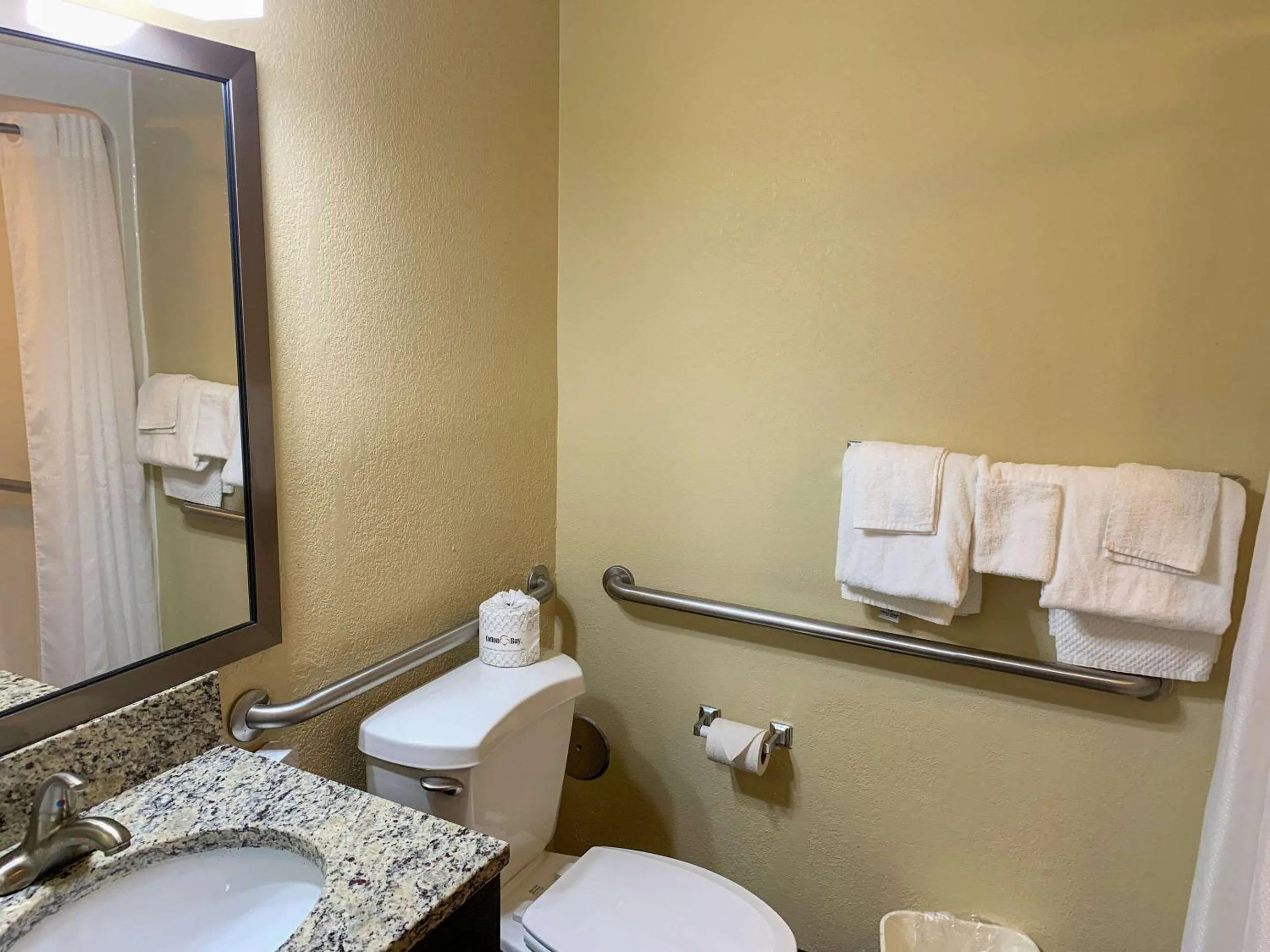 Bedroom in MainStay Suites Brentwood-Nashville