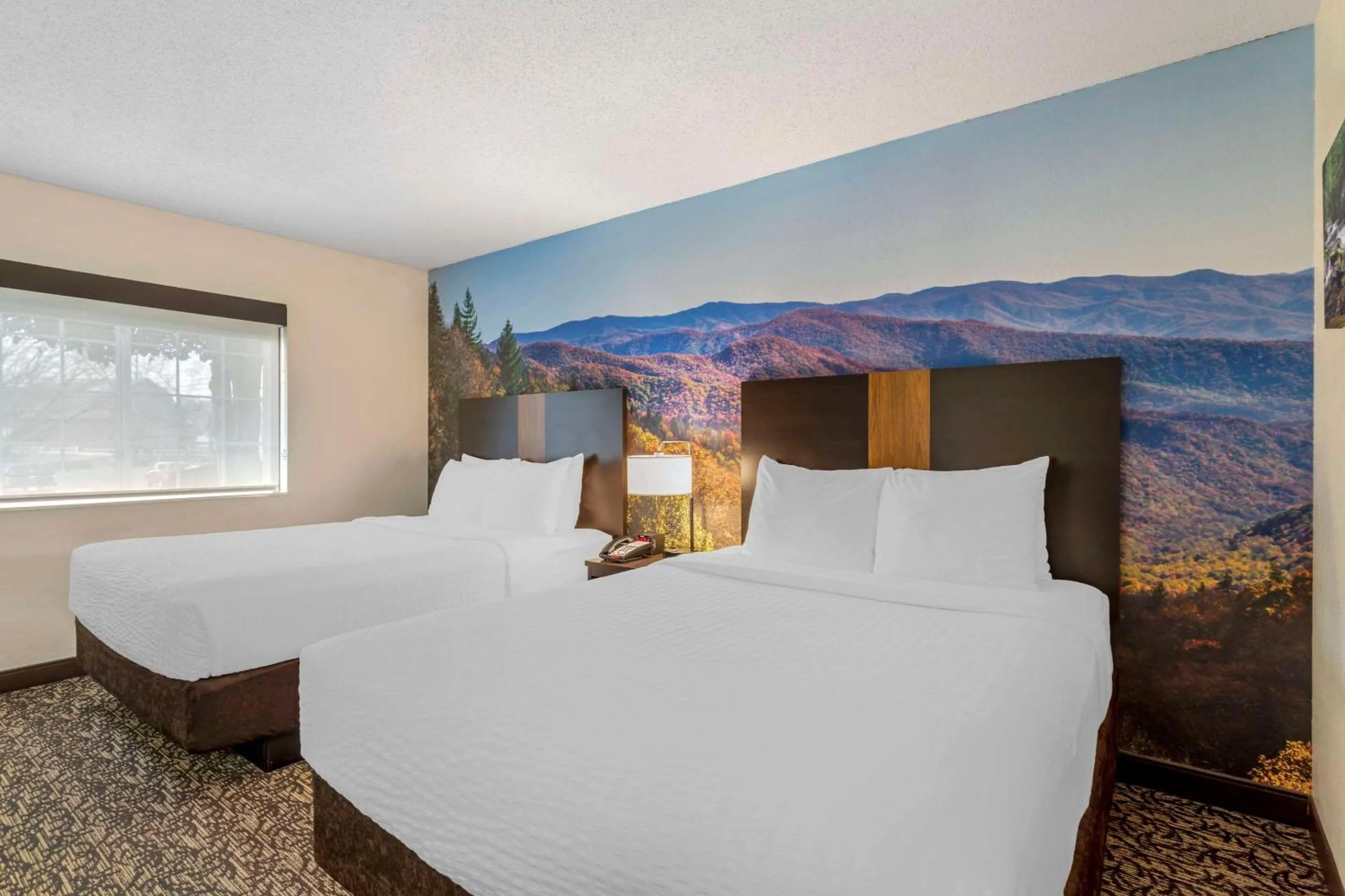 Studio with Two Queen Beds and Sofa Bed in LeConte Hotel & Convention Center, an Ascend Collection Hotel