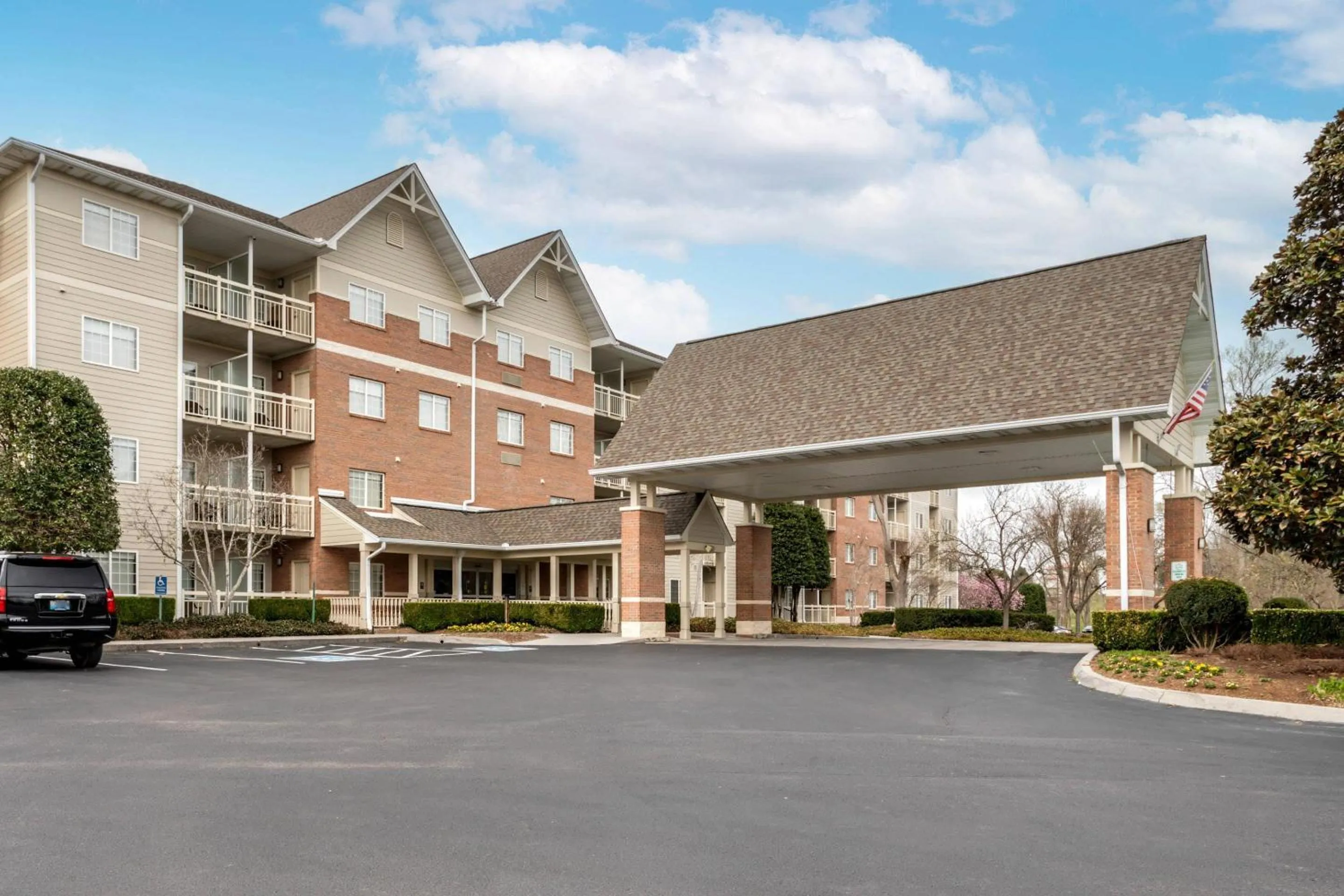 Property building in LeConte Hotel & Convention Center, an Ascend Collection Hotel