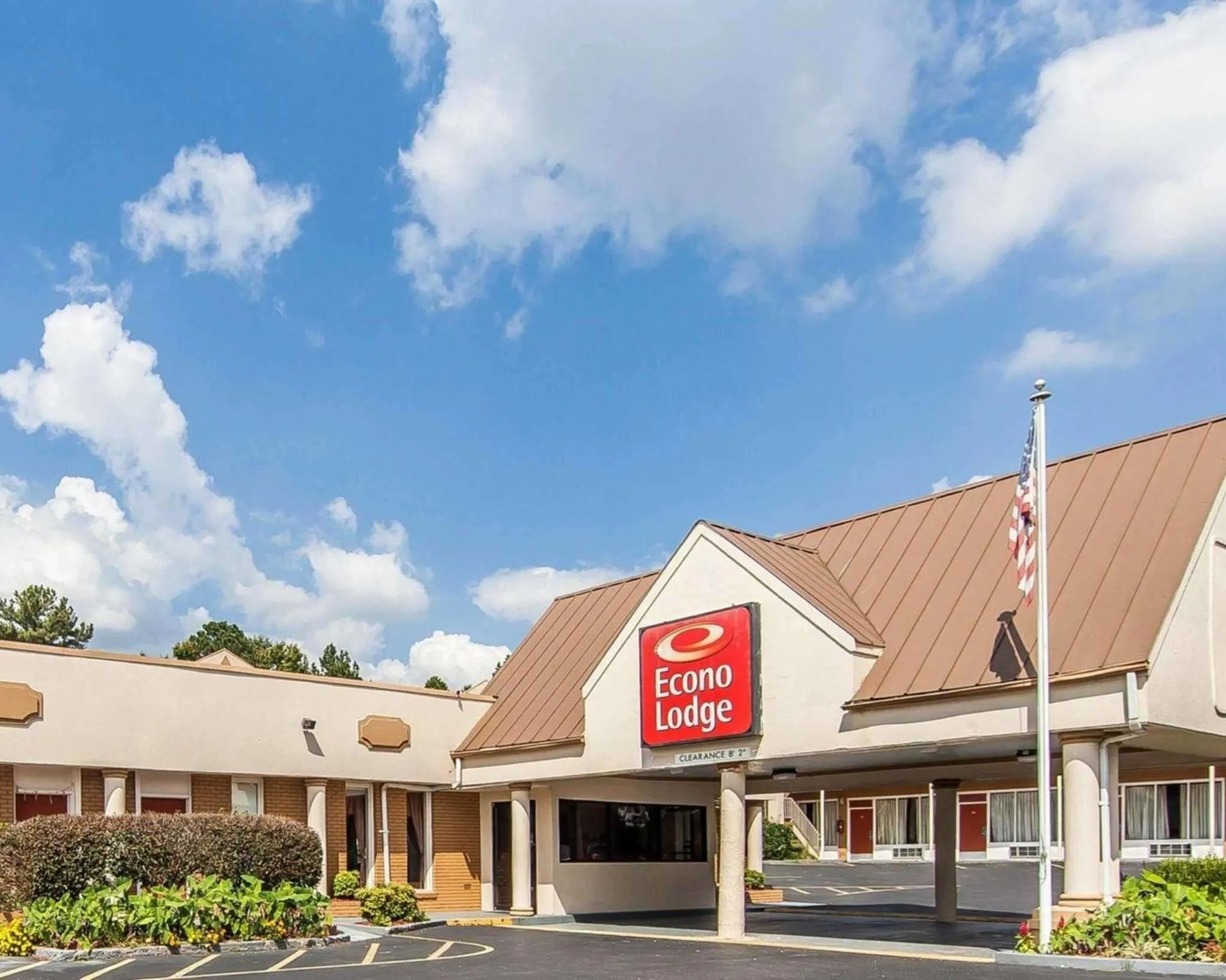 Property Building in Econo Lodge Cleveland