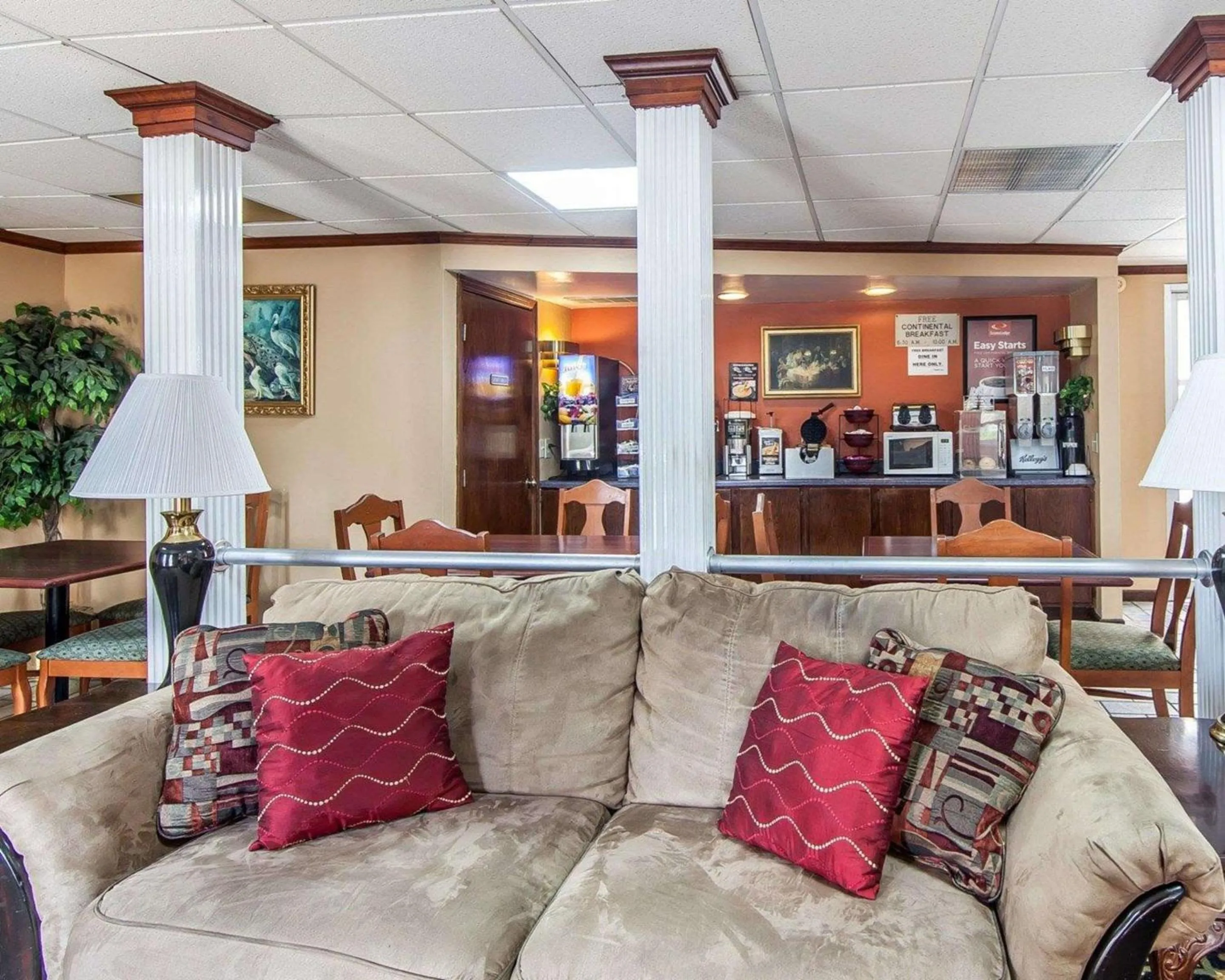 Lobby or reception in Econo Lodge Cleveland