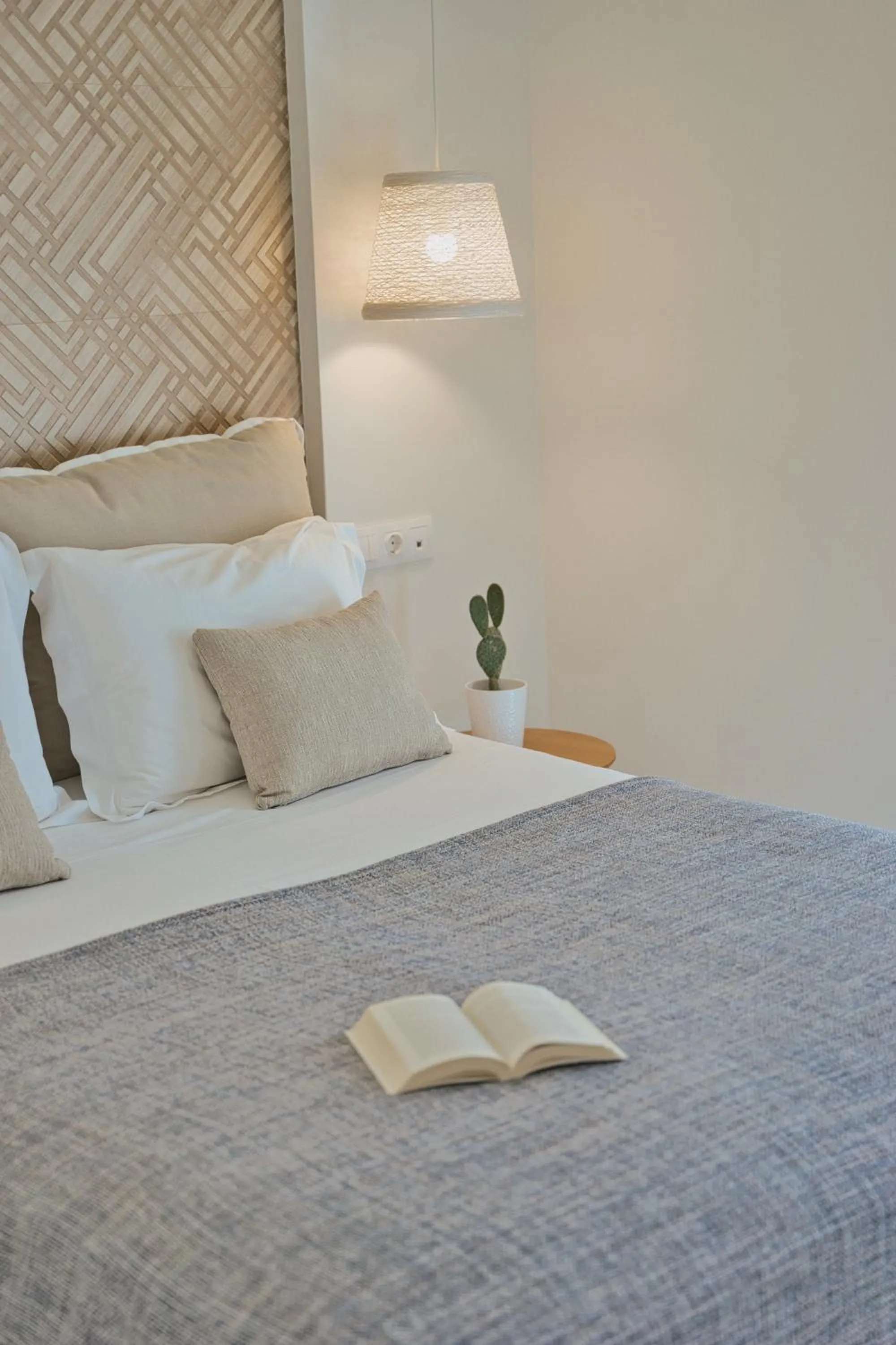 Bed in Aeolia suites