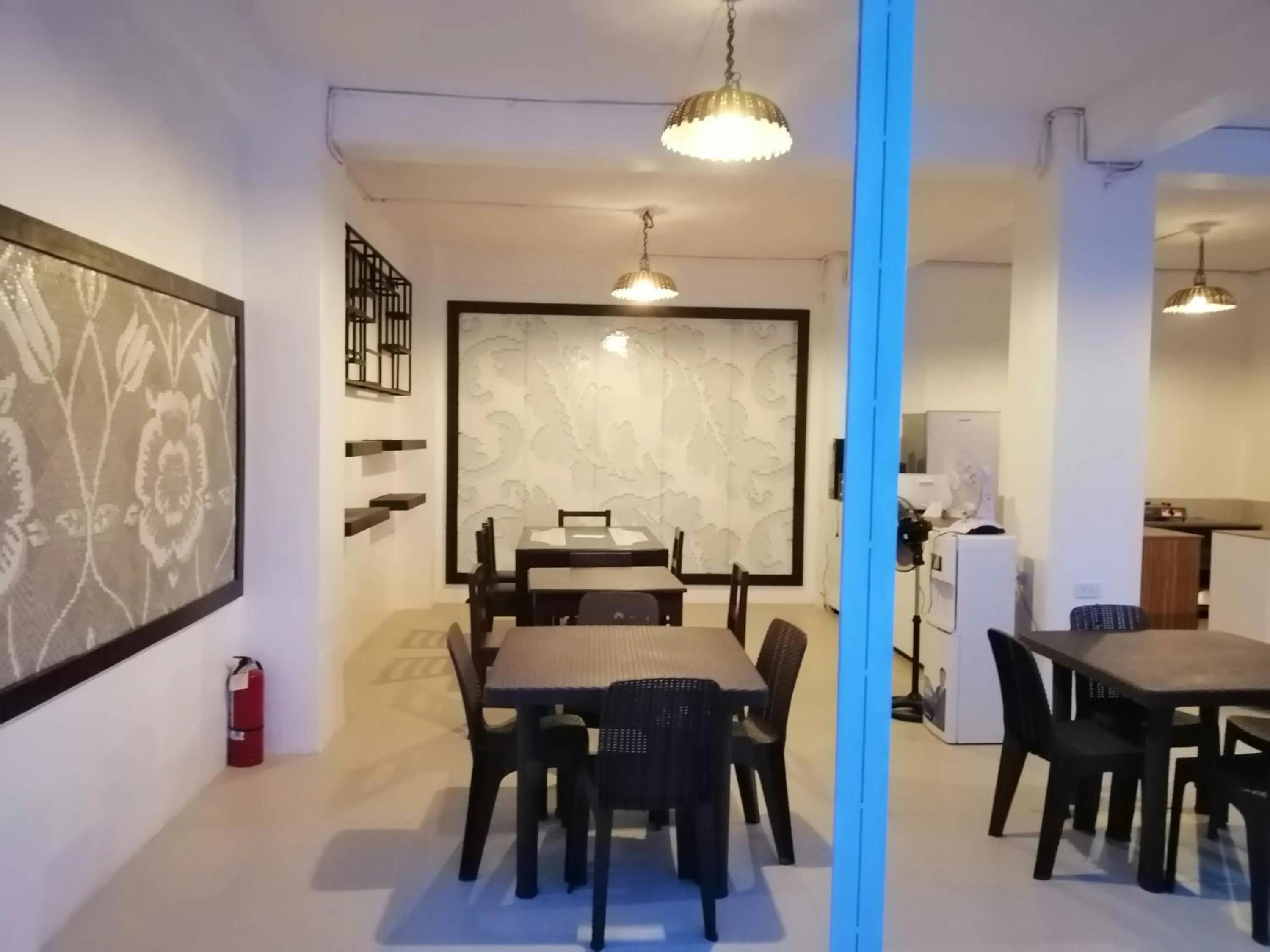 Restaurant/places to eat in Hotel Rupert A Baler