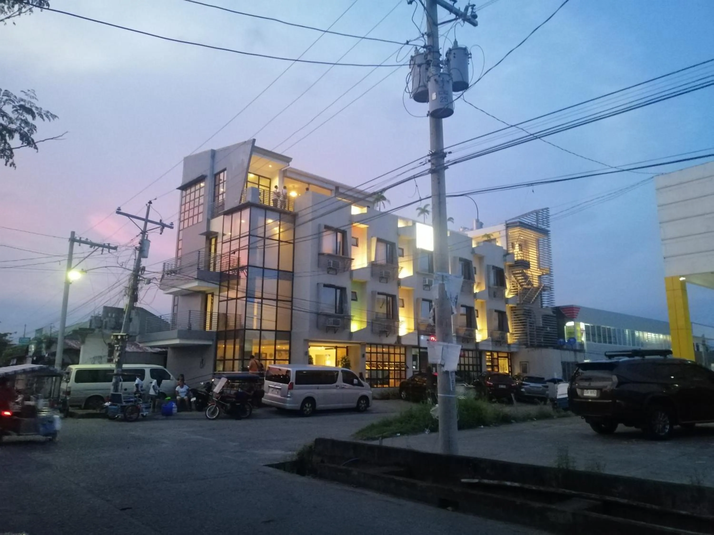 Neighbourhood in Hotel Rupert A Baler