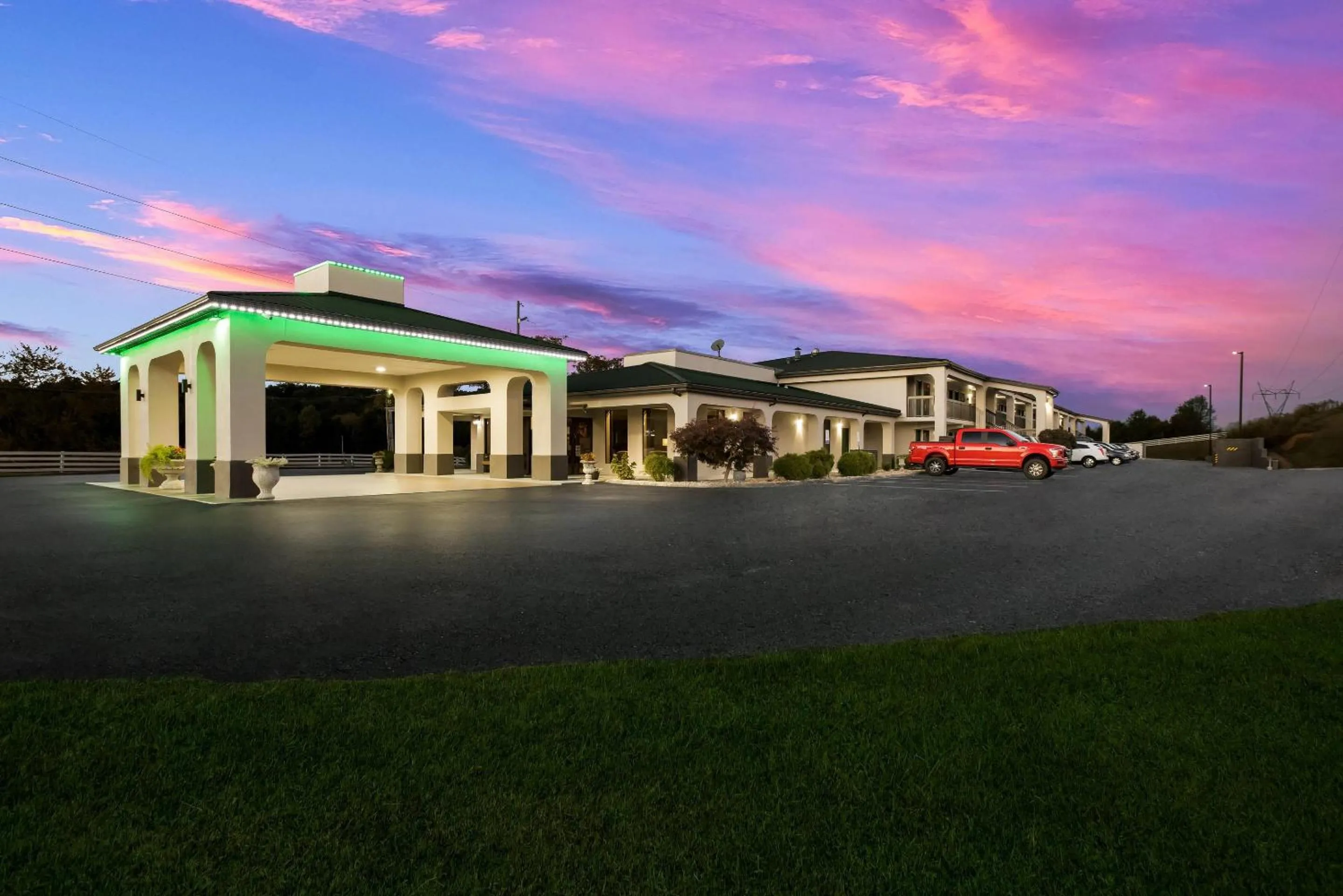 Property building in Quality Inn Dandridge