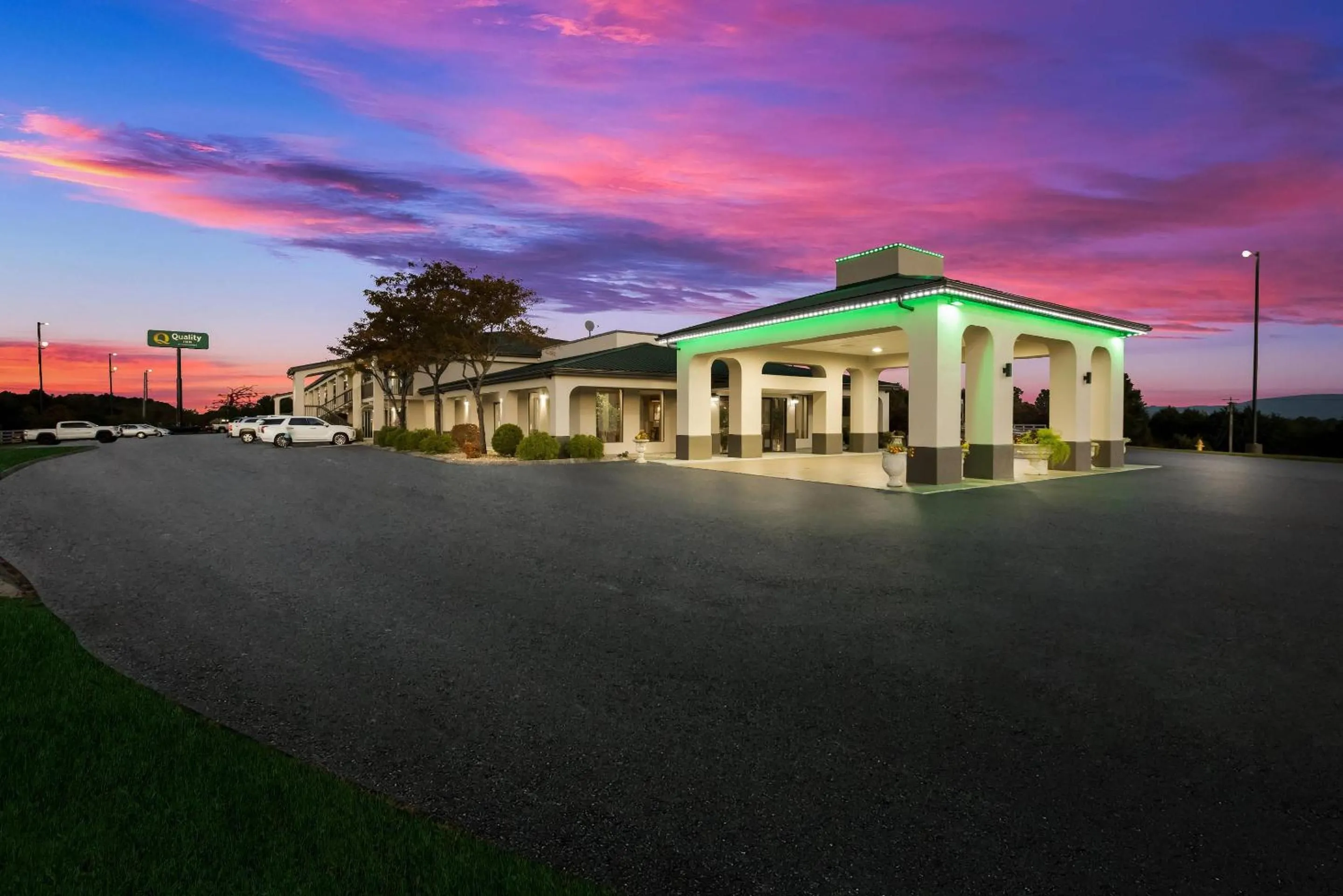 Property building in Quality Inn Dandridge