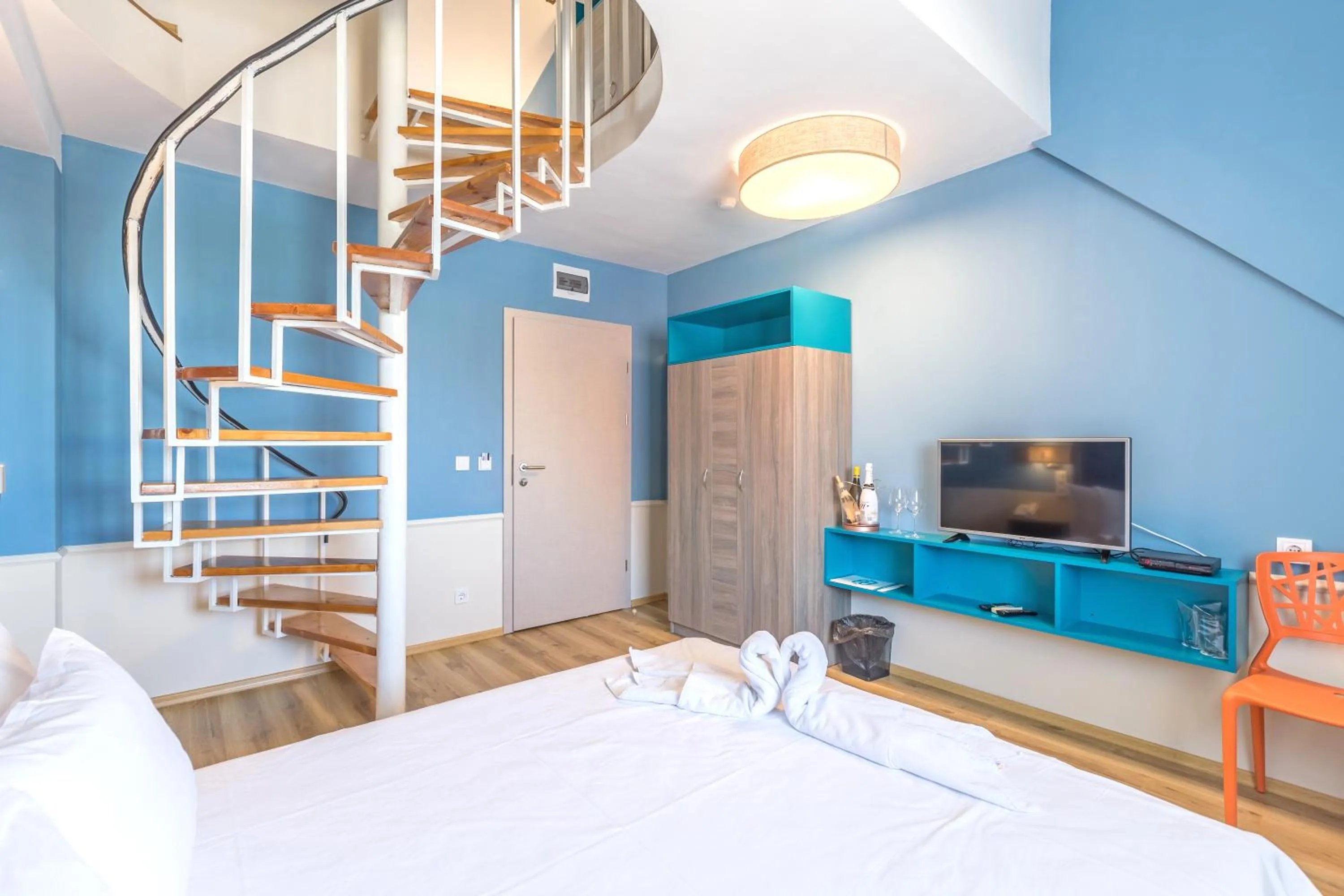 Bedroom, Bed in BSA Boulevard Boutique