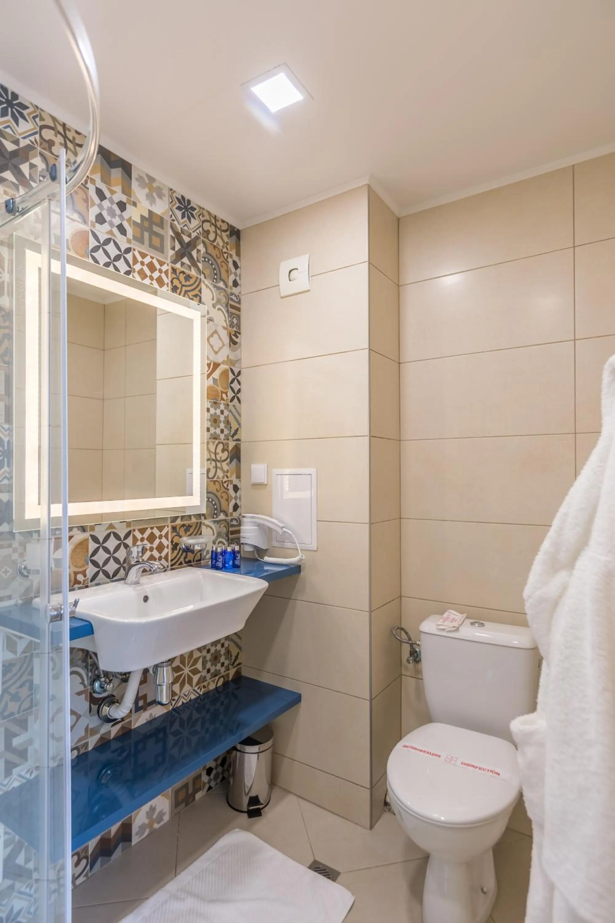 Bathroom in BSA Boulevard Boutique