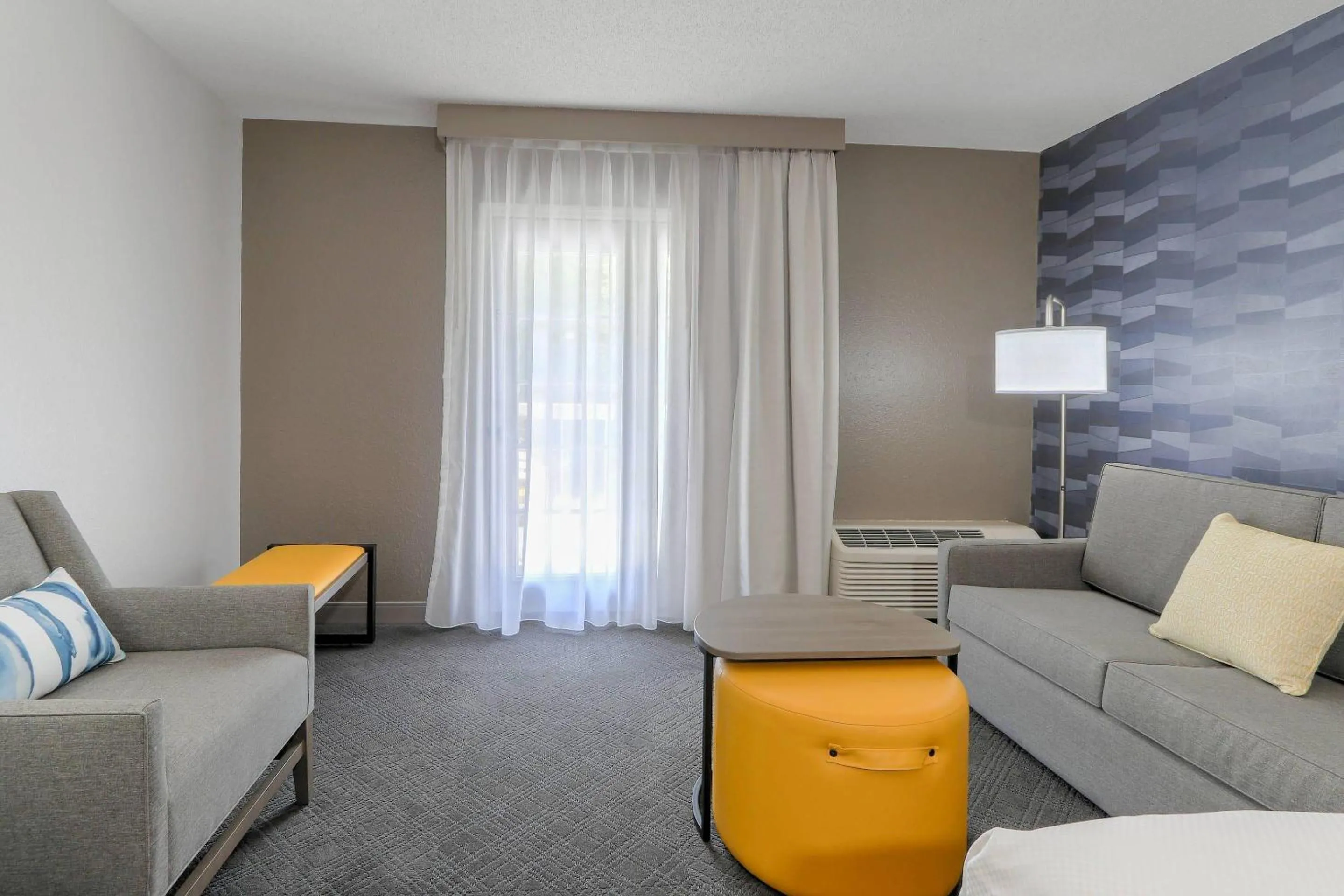 Bedroom in Comfort Inn & Suites at Dollywood Lane