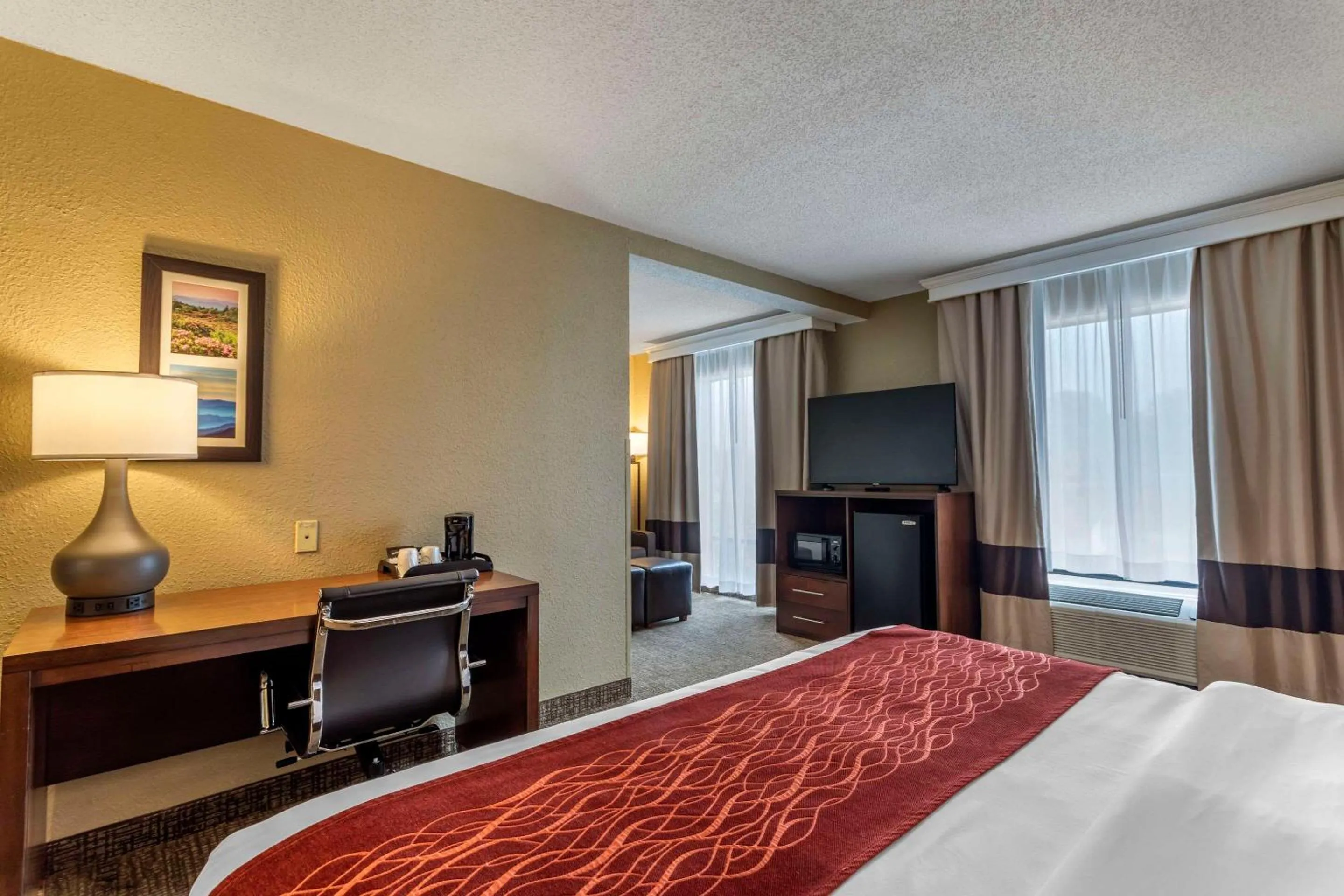 Bedroom, Bed in Comfort Inn South