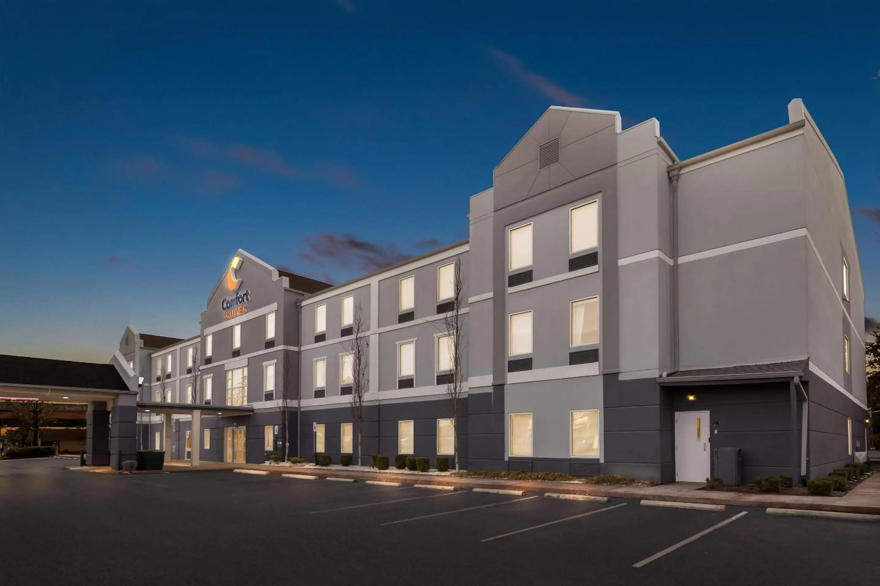 Property building in Comfort Suites Goodlettsville Rivergate