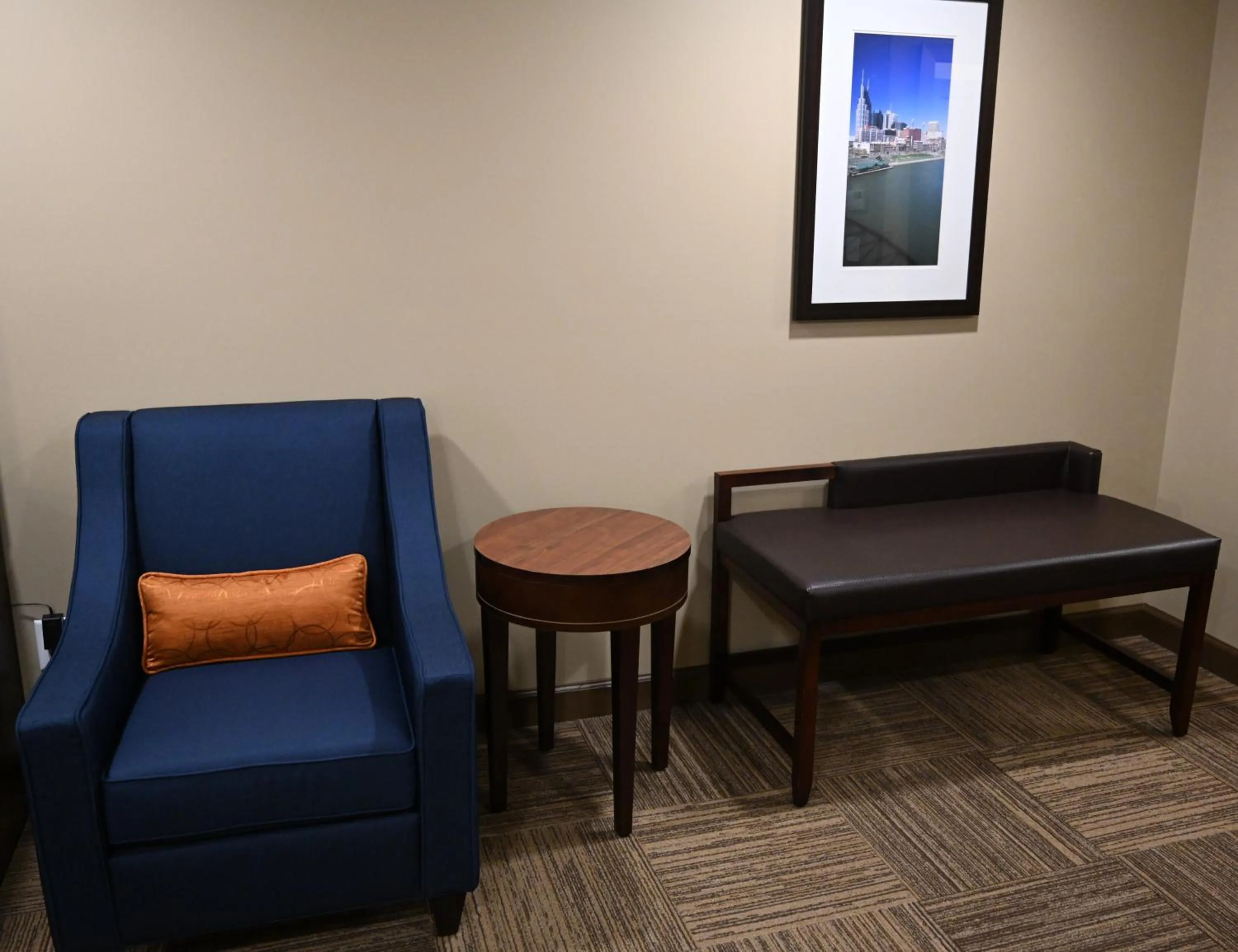 Seating Area in Giles Hotel Inn and Suites