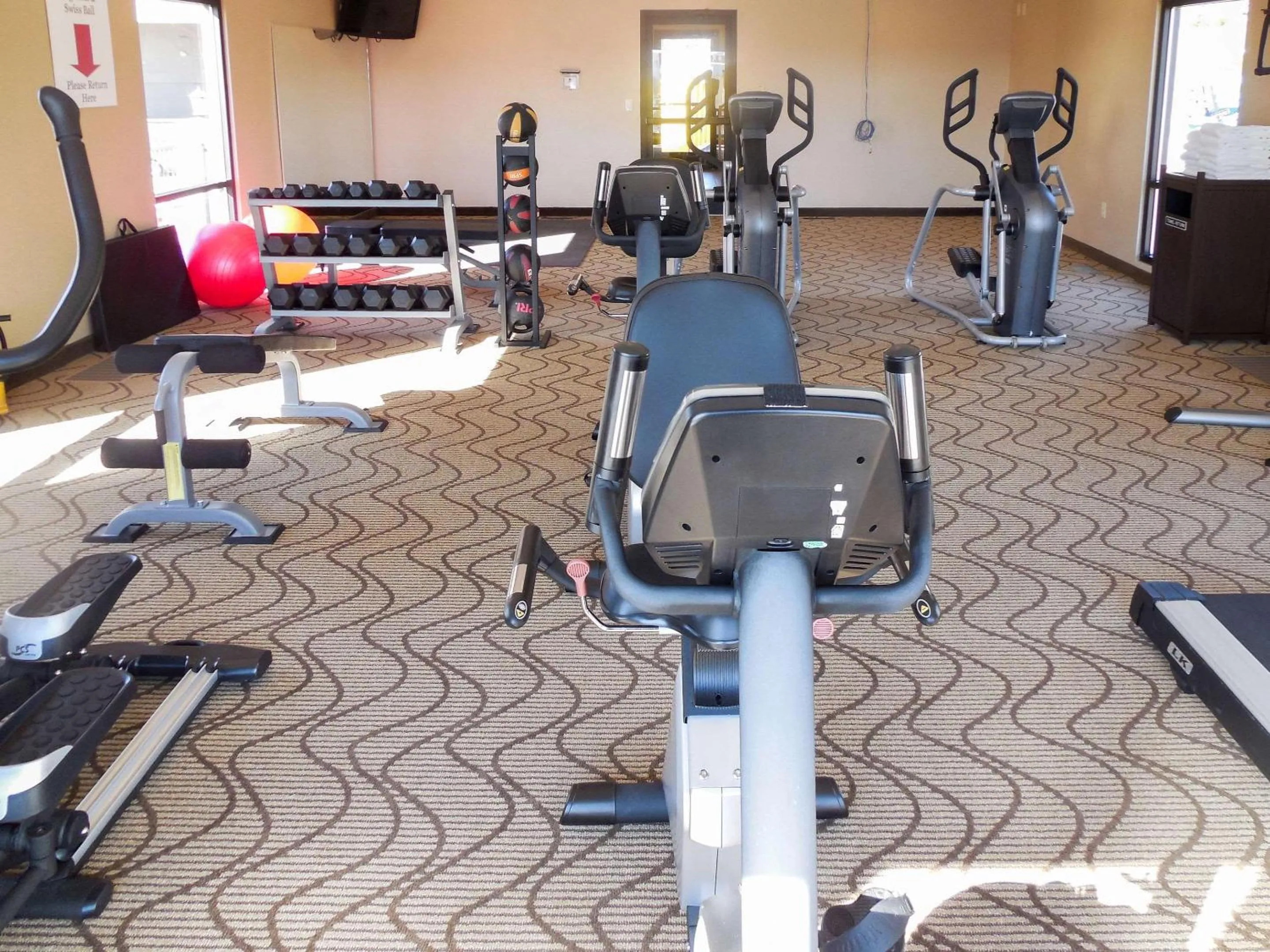 Fitness centre/facilities, Fitness Center/Facilities in Giles Hotel Inn and Suites