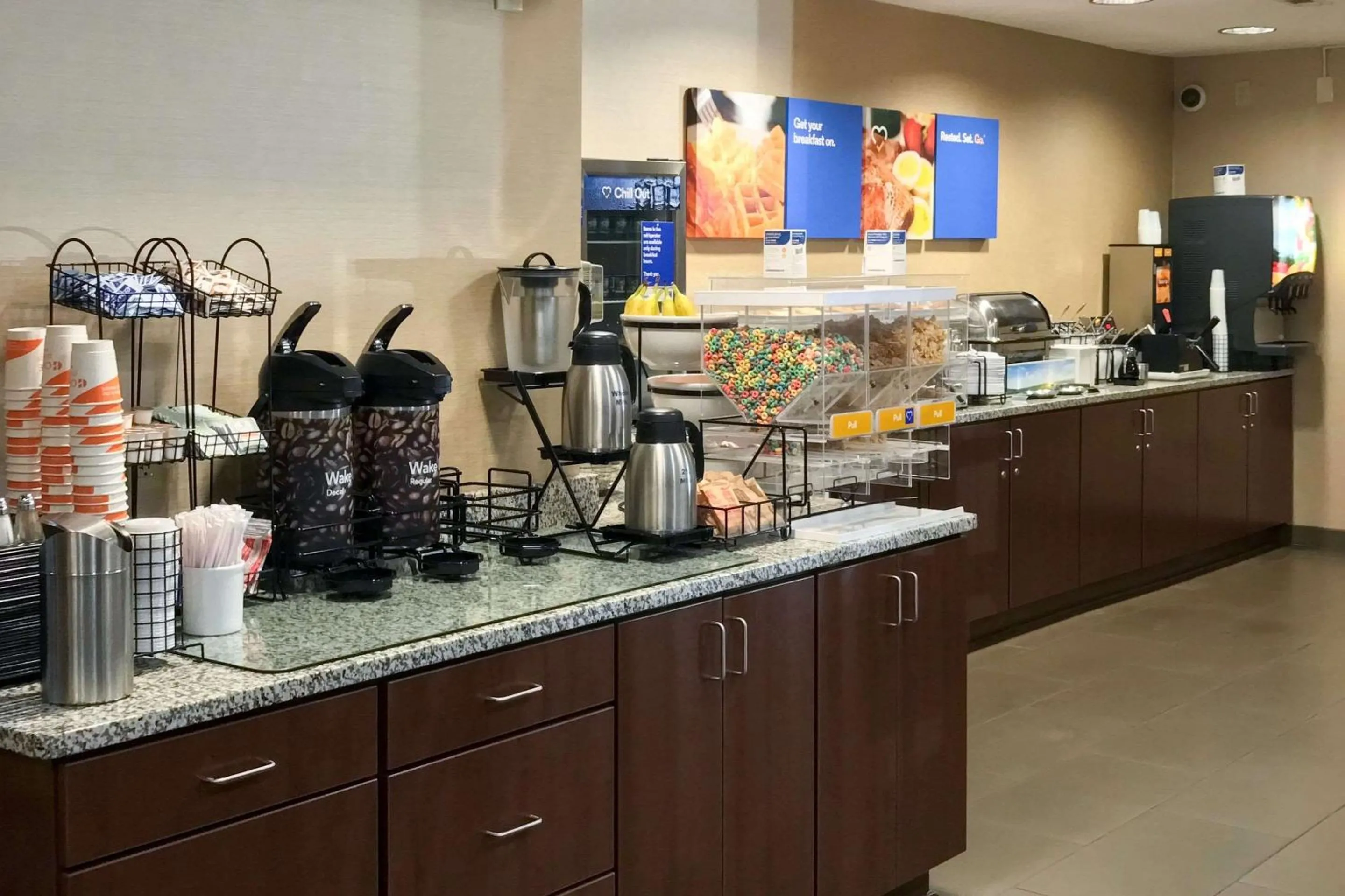 Restaurant/places to eat, Food in Giles Hotel Inn and Suites