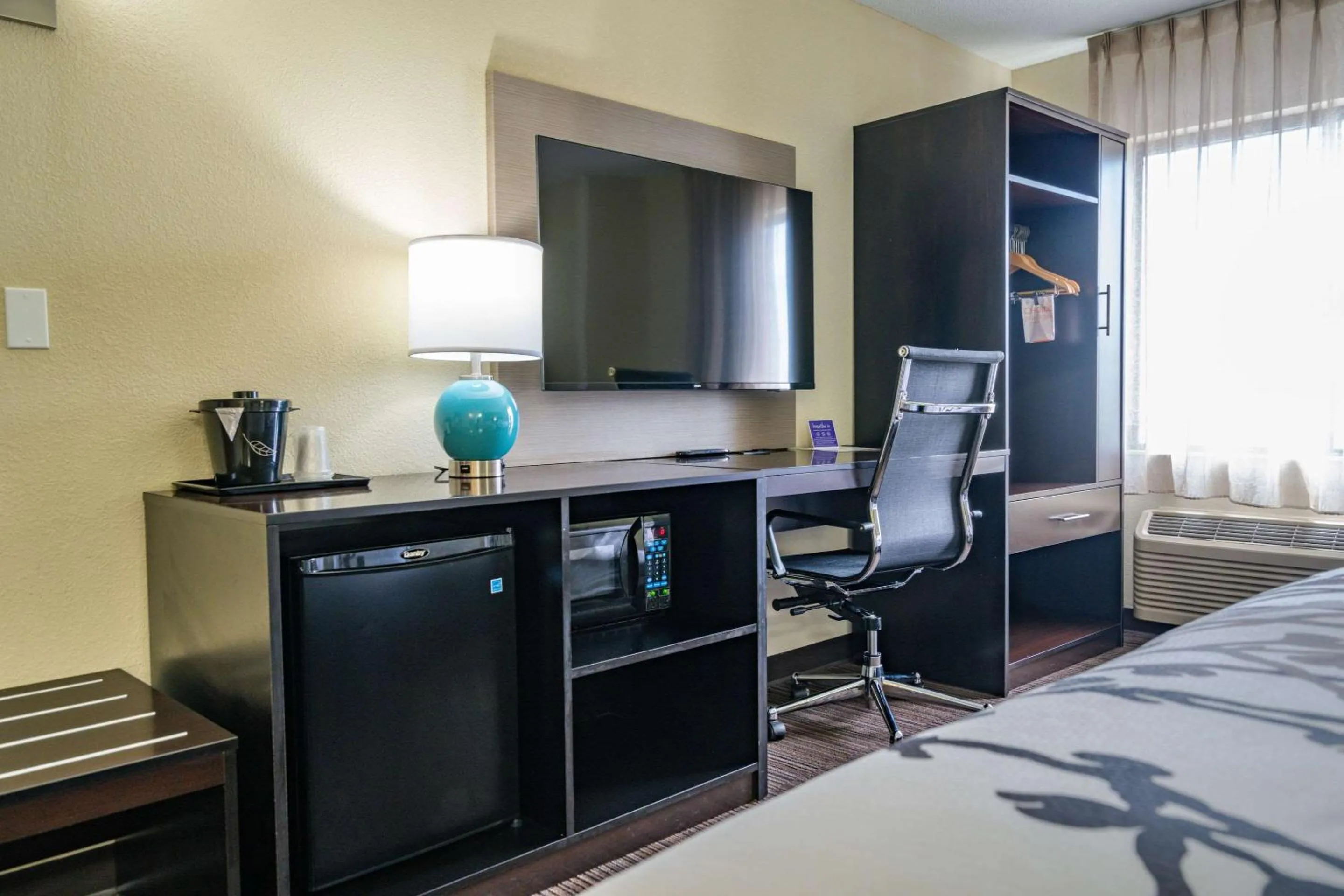 Bedroom, Bed in Sleep Inn Murfreesboro Shopping District