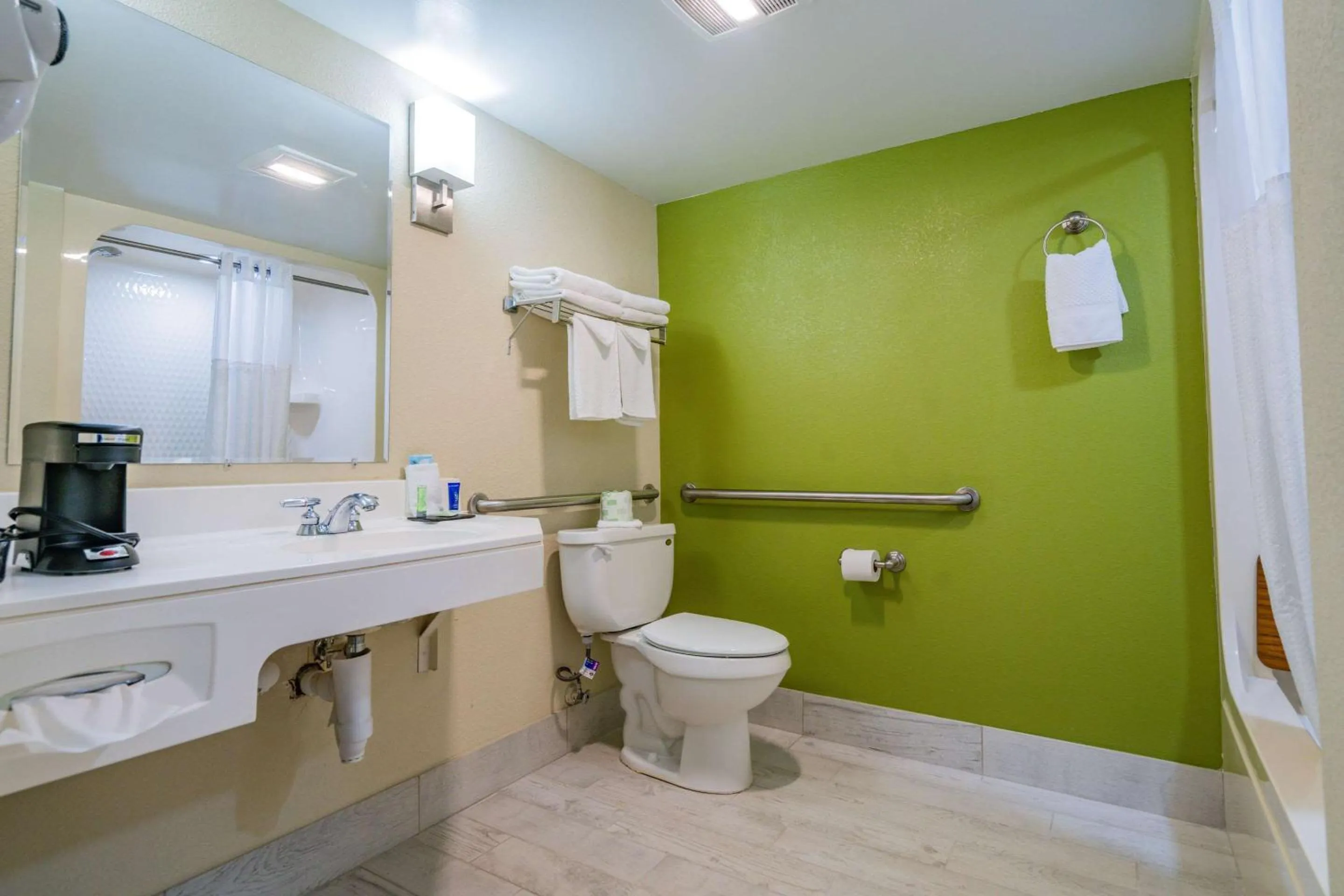 Bedroom in Sleep Inn Murfreesboro Shopping District