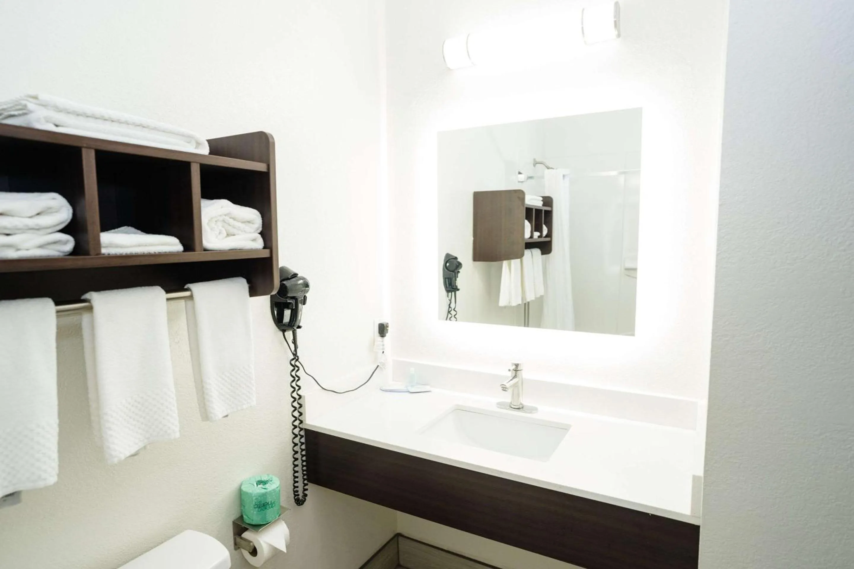 Bedroom in MainStay Suites Knoxville Airport