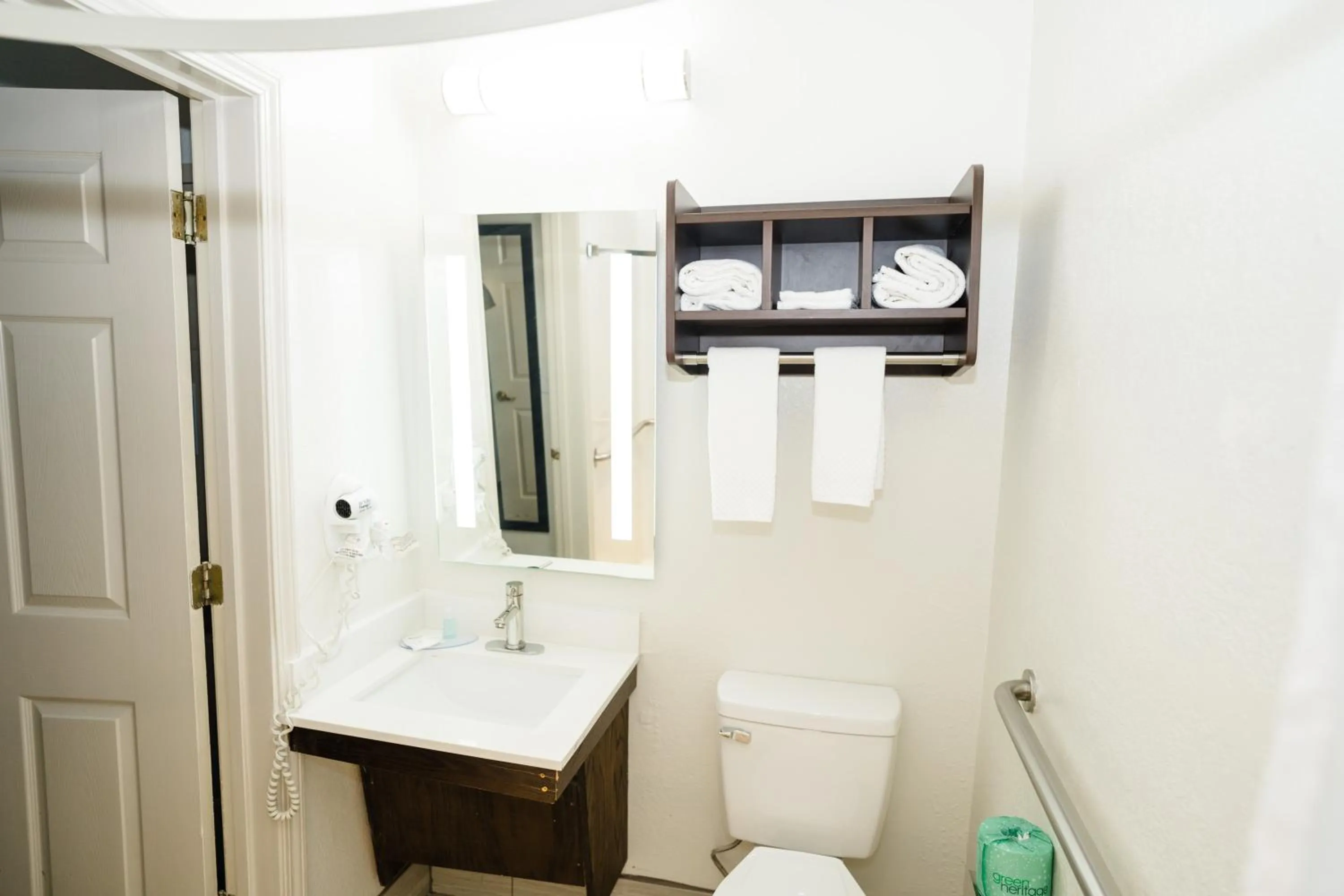 MainStay Suites Knoxville Airport