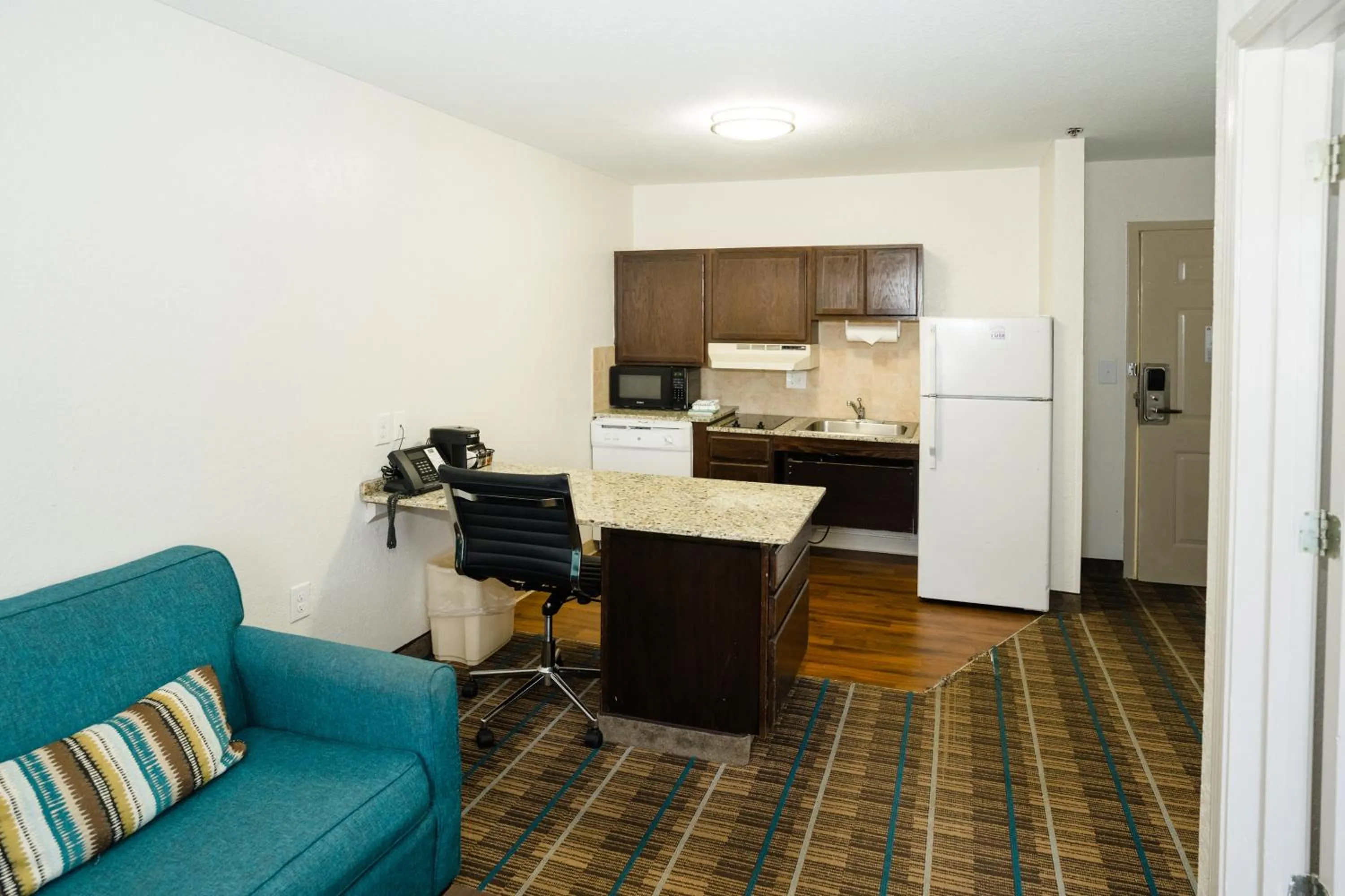 MainStay Suites Knoxville Airport